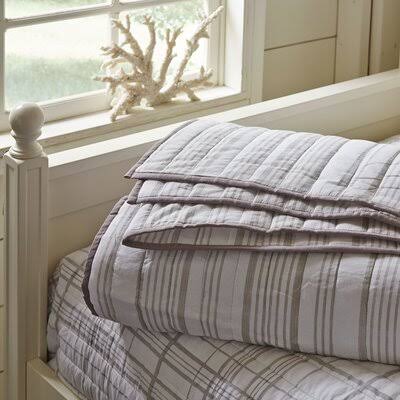 Cathleen Single Reversible Quilt Size: King Quilt, Color: Natural