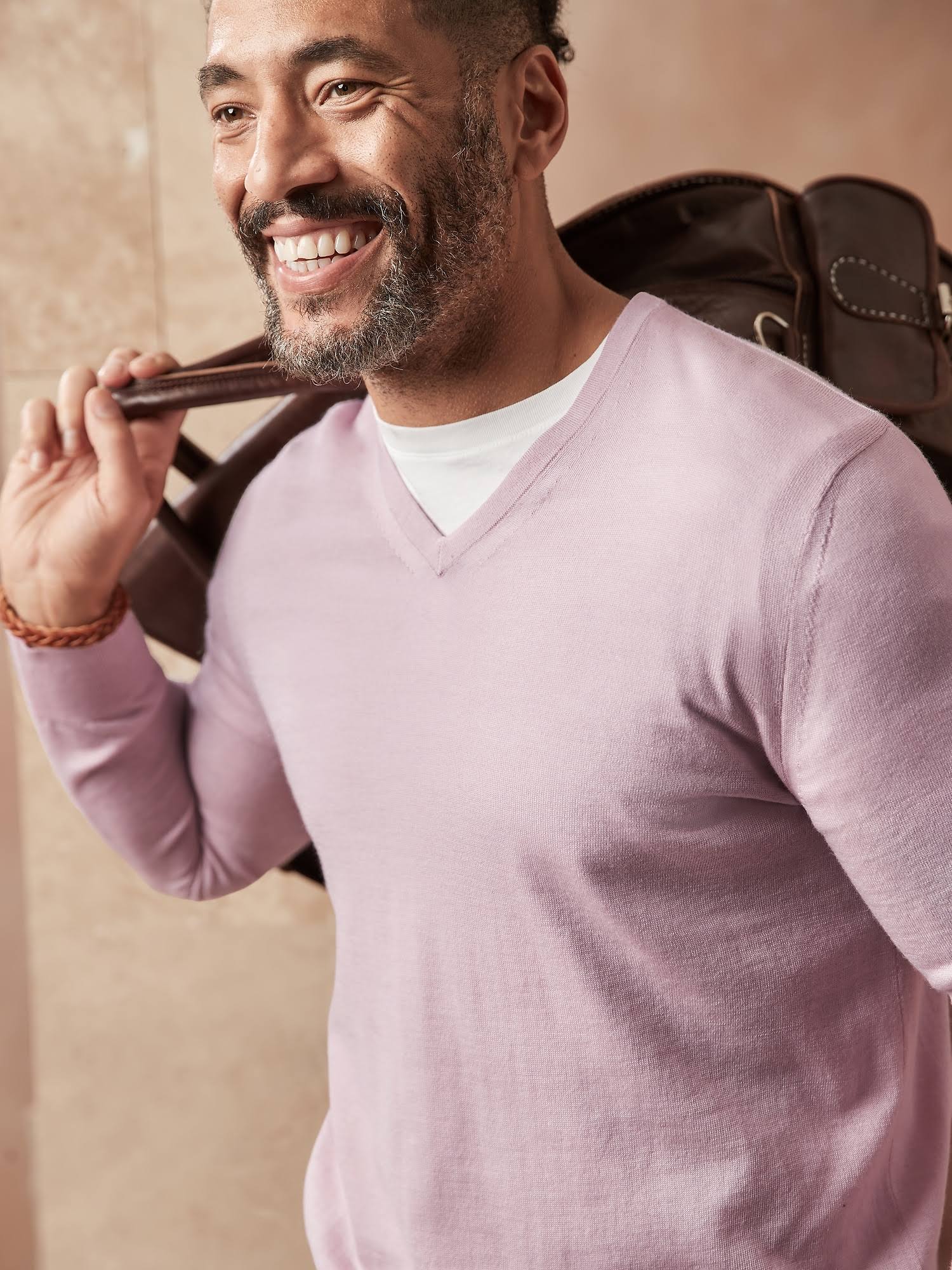 Banana Republic Men's Merino V-Neck Sweater in Responsible Wool Pink Heather Tall Size L