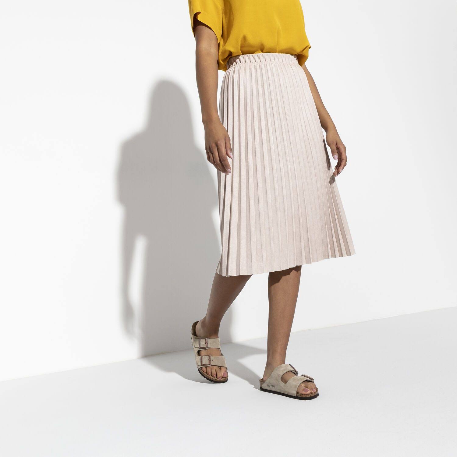 Birkenstock Arizona Leather Unisex Slide Sandal, Taupe Suede, 39