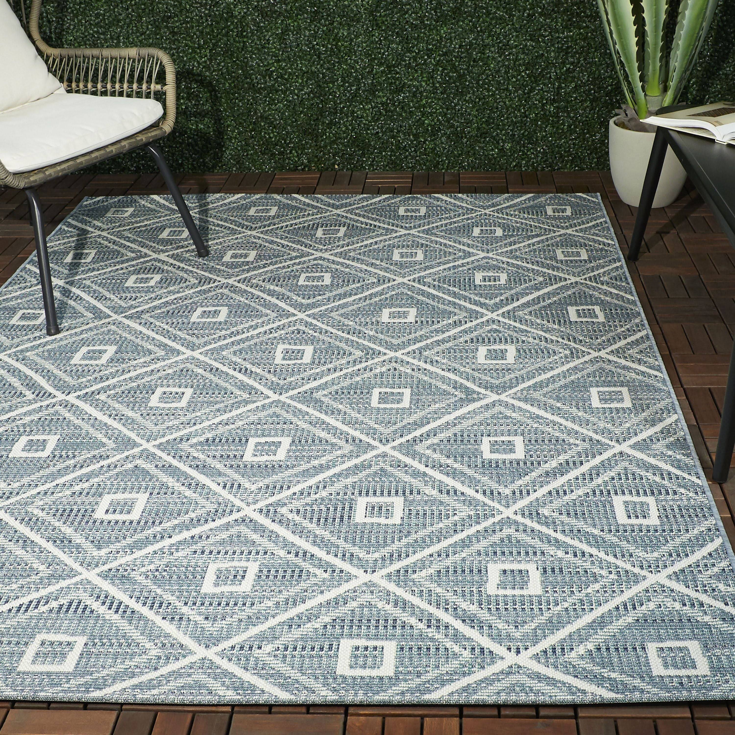 Annika Trellis Indoor/Outdoor Area Rug - 5&3x22 x 7& - Blue
