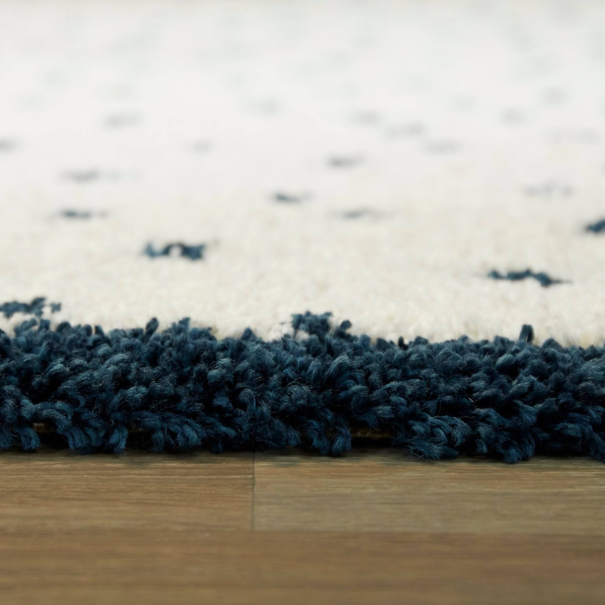 Blume Abstract Shag Area Rug - 7&10x22 x 10& - White