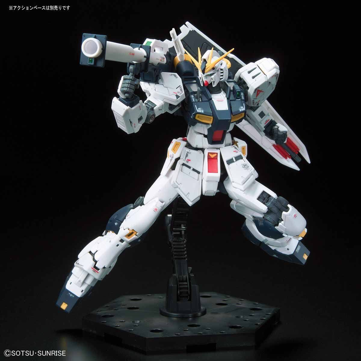 Char&s Counterattack Nu Gundam 1/144 RG Model Kit