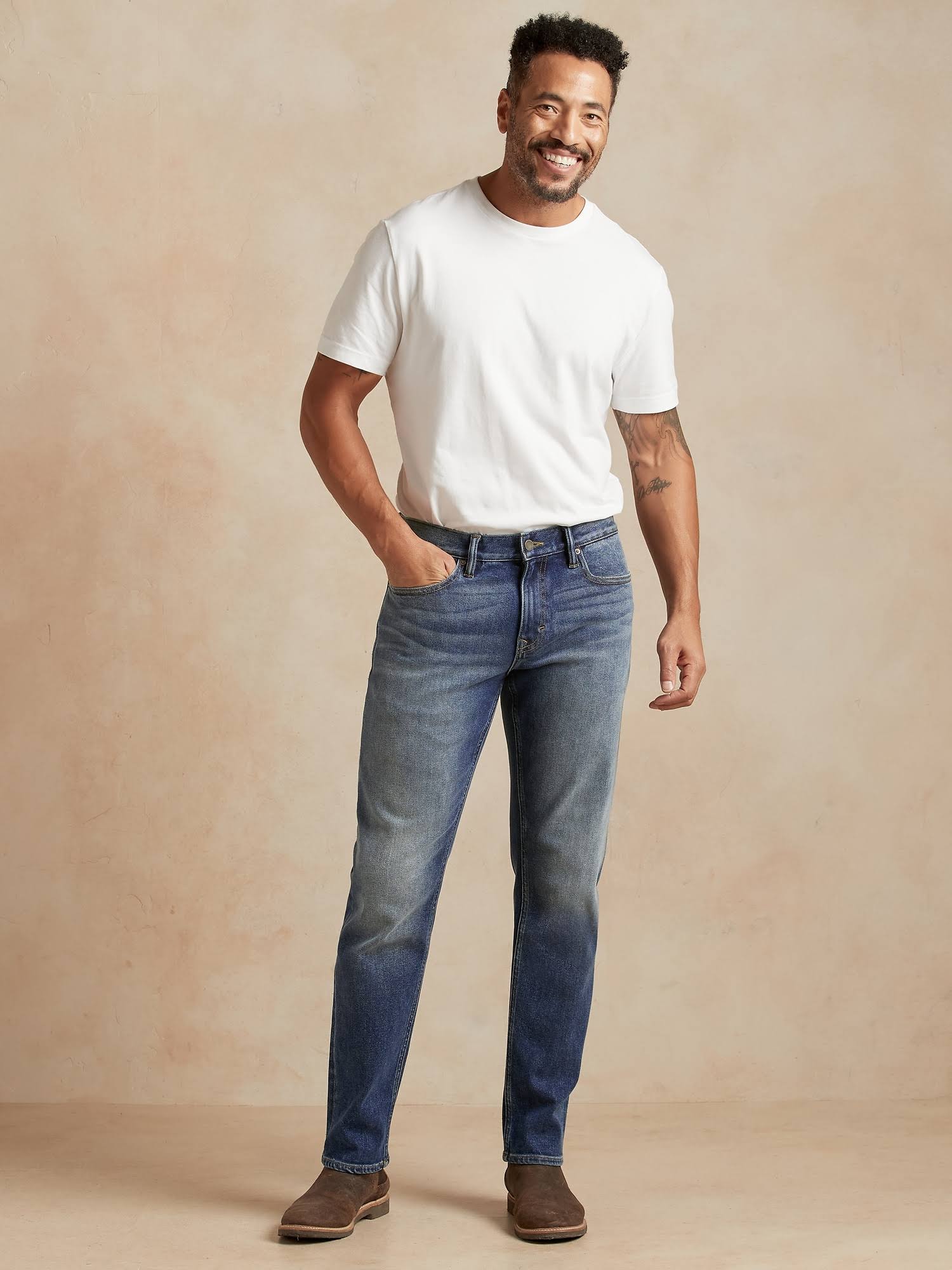 Banana Republic Men's Straight Legacy Jean Medium Wash Tall Size 32W 36L