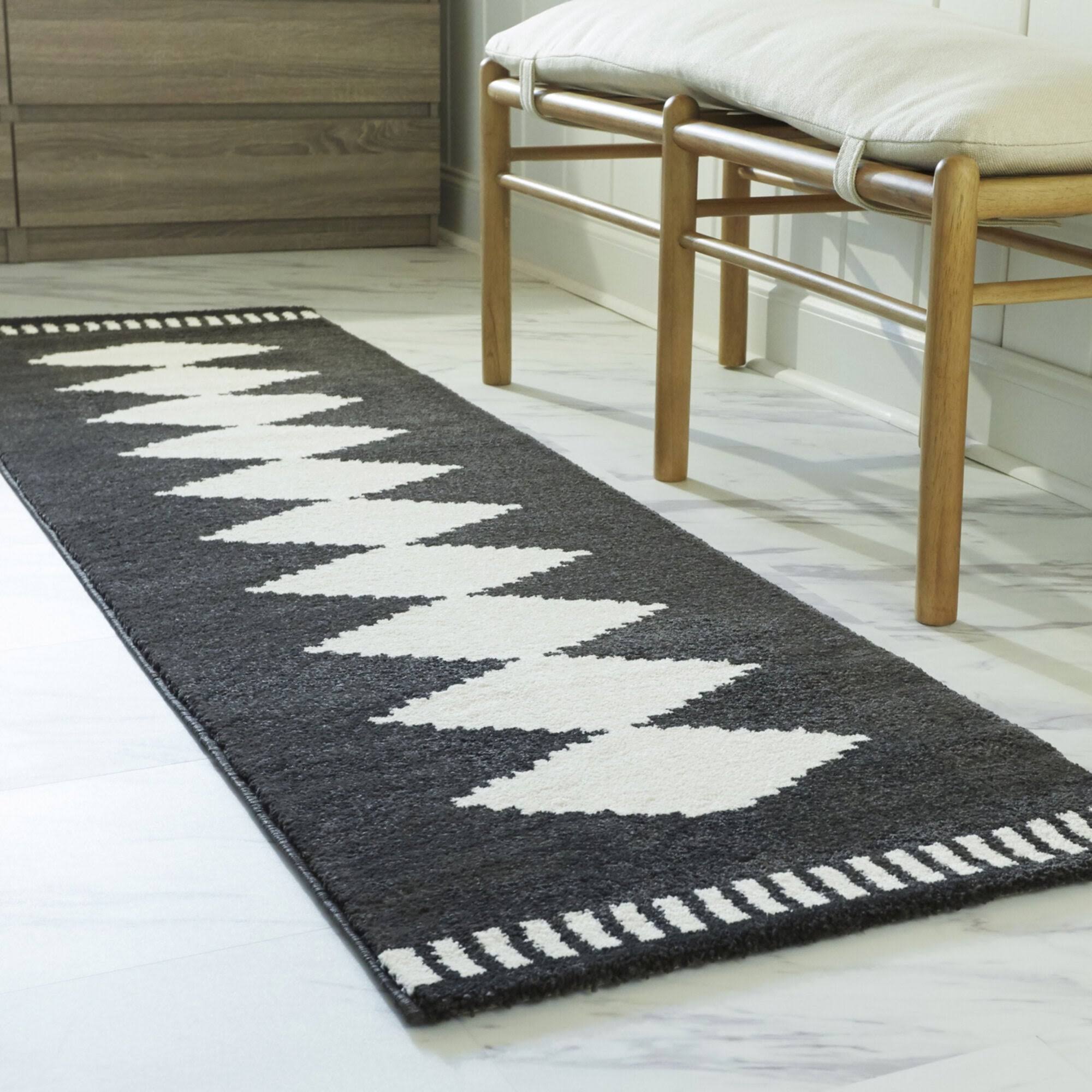 Nisha Geometric Modern Moroccan Area Rug - 2&2x22 x 7& Runner - Black