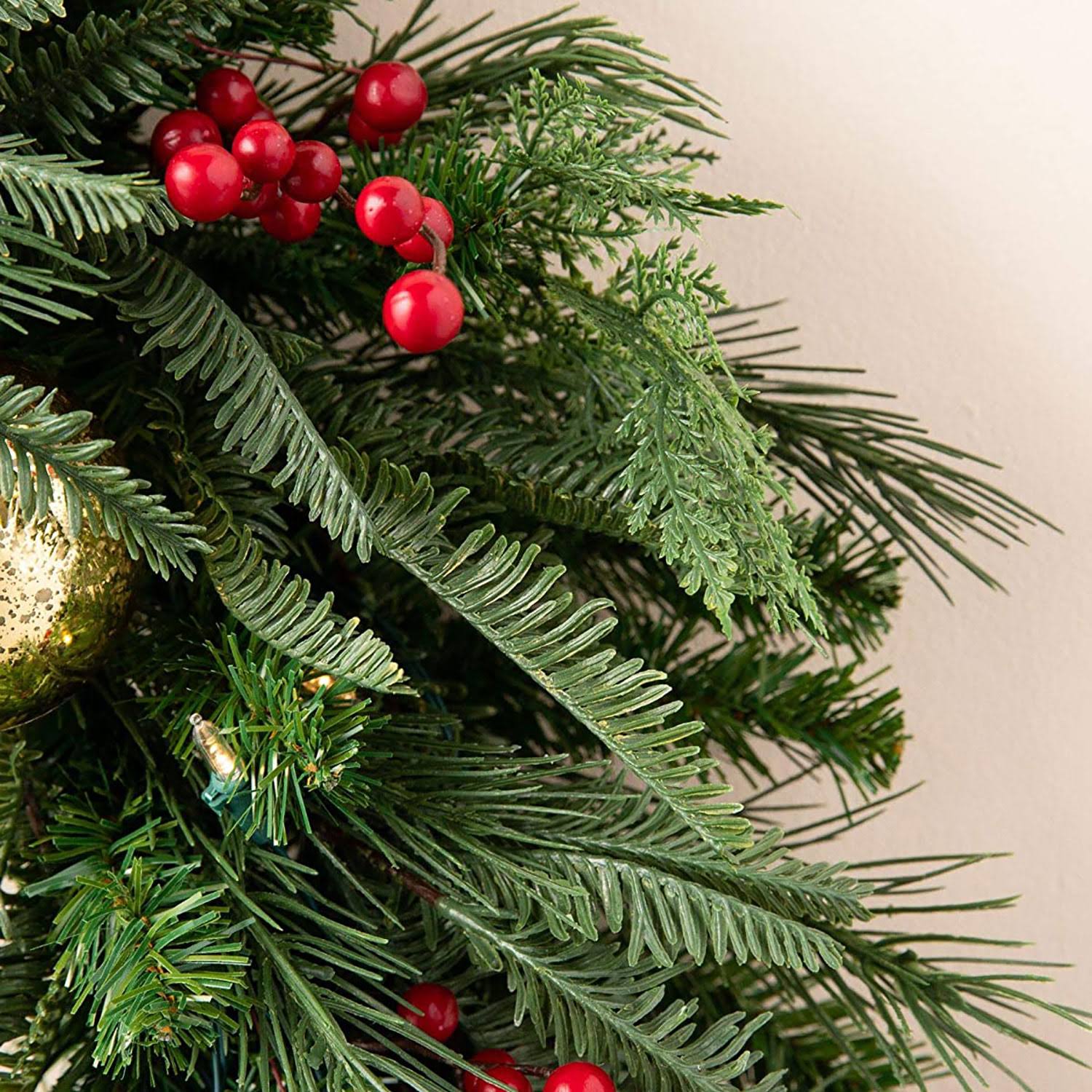 Balsam Hill Pine Peak Artificial 30 inch Prelit 30 LED Holiday Christmas Swag, Clear