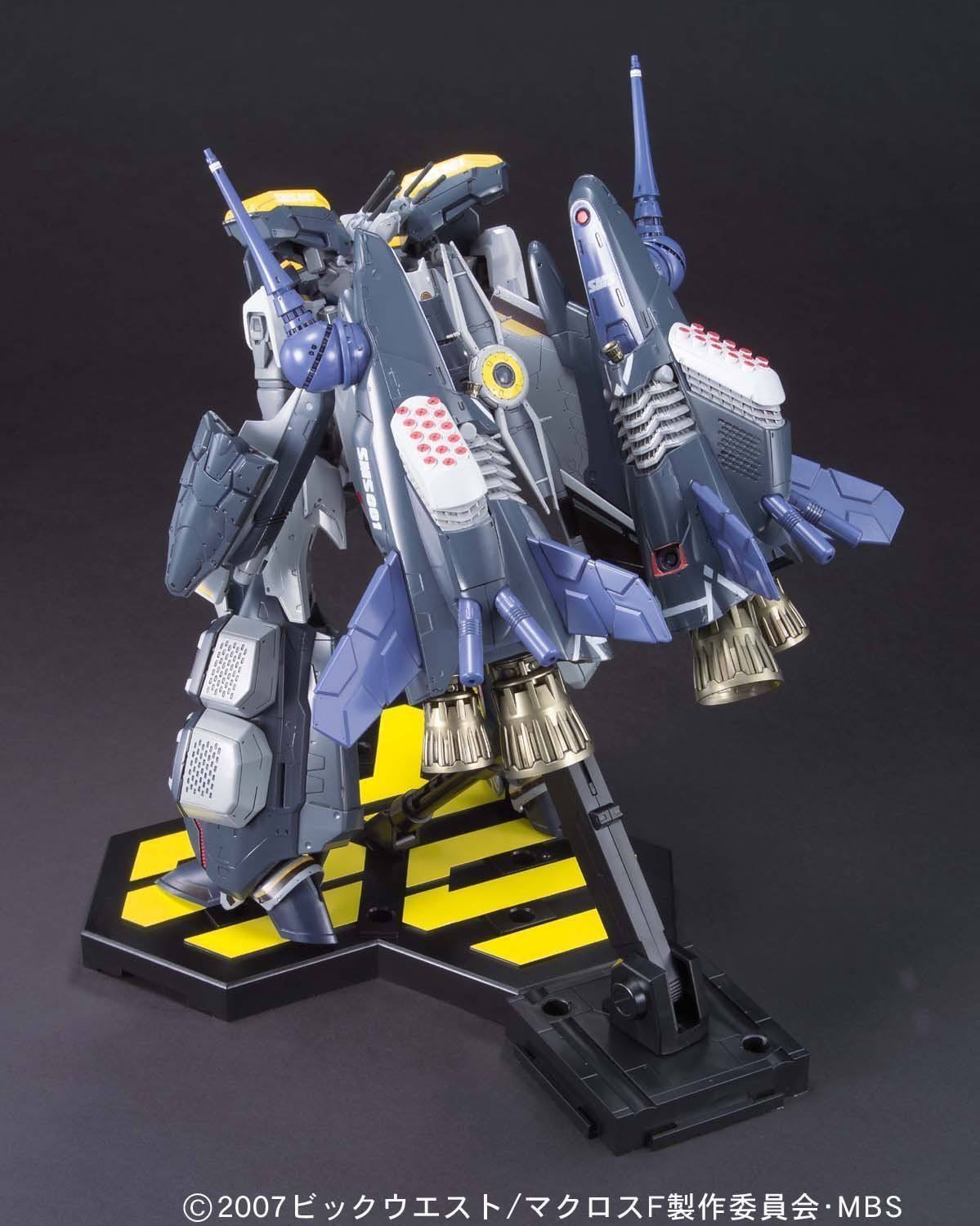 Bandai Macross VF-25S Armored Messiah Valkyrie Ozma Custom 1/72 Scale Model Kit