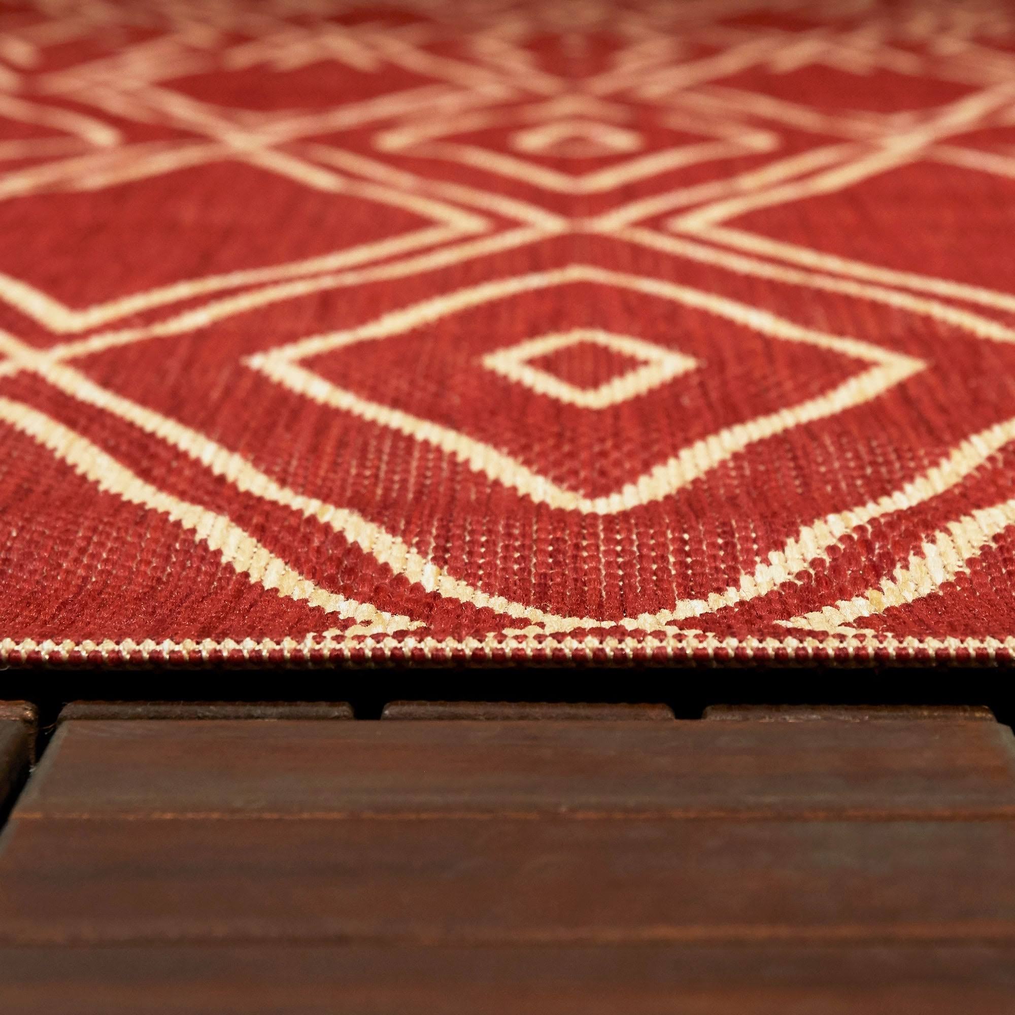 Carmine Trellis Indoor/Outdoor Area Rug - 5&3x22 x 7&5x22 - Red