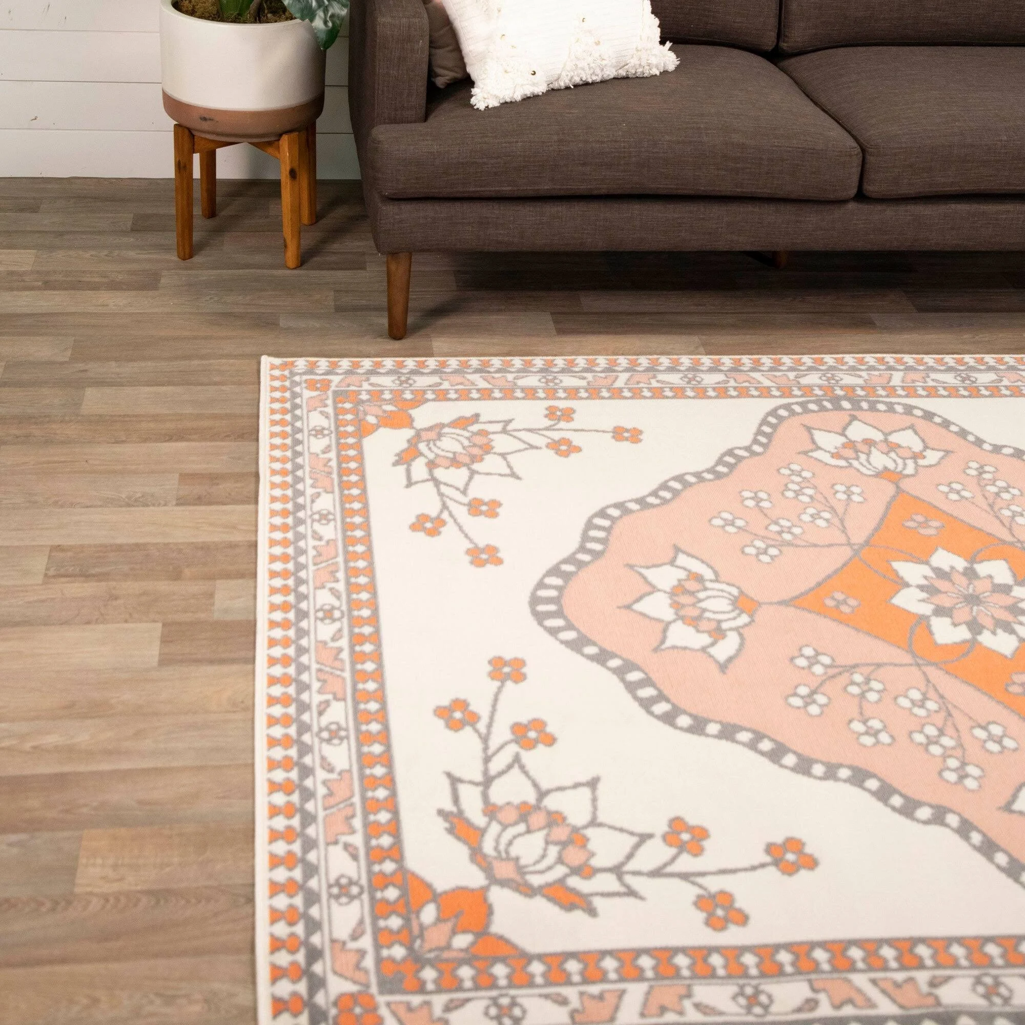 Morvarid Floral Medallion Area Rug - 7&10x22 x 10& - Coral