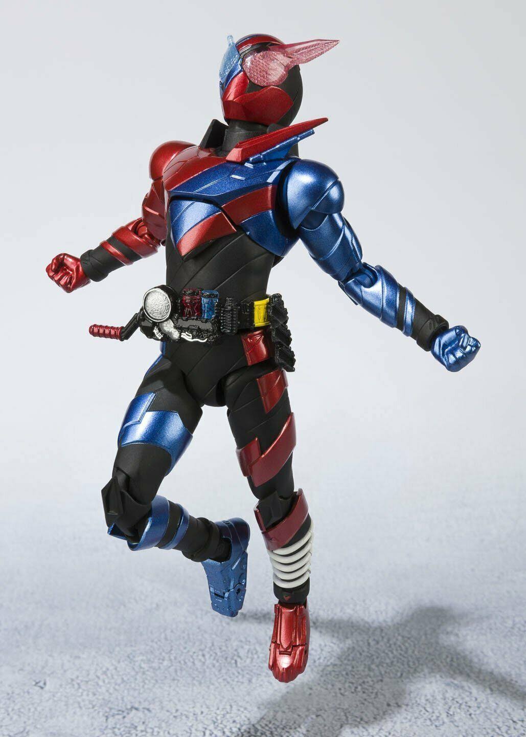 Bandai S.H.Figuarts Kamen Rider Build Rabbit Tank Form Figure