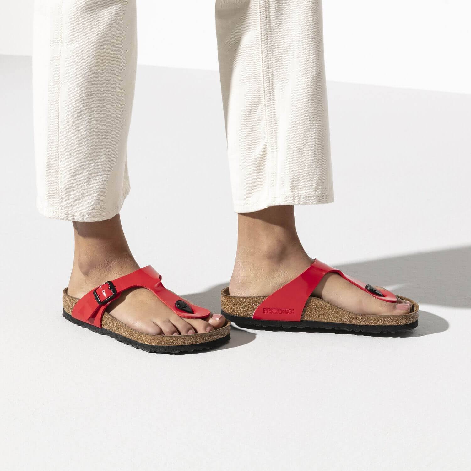 Birkenstock Women's Gizeh Sandal - 39 - Cherry Patent