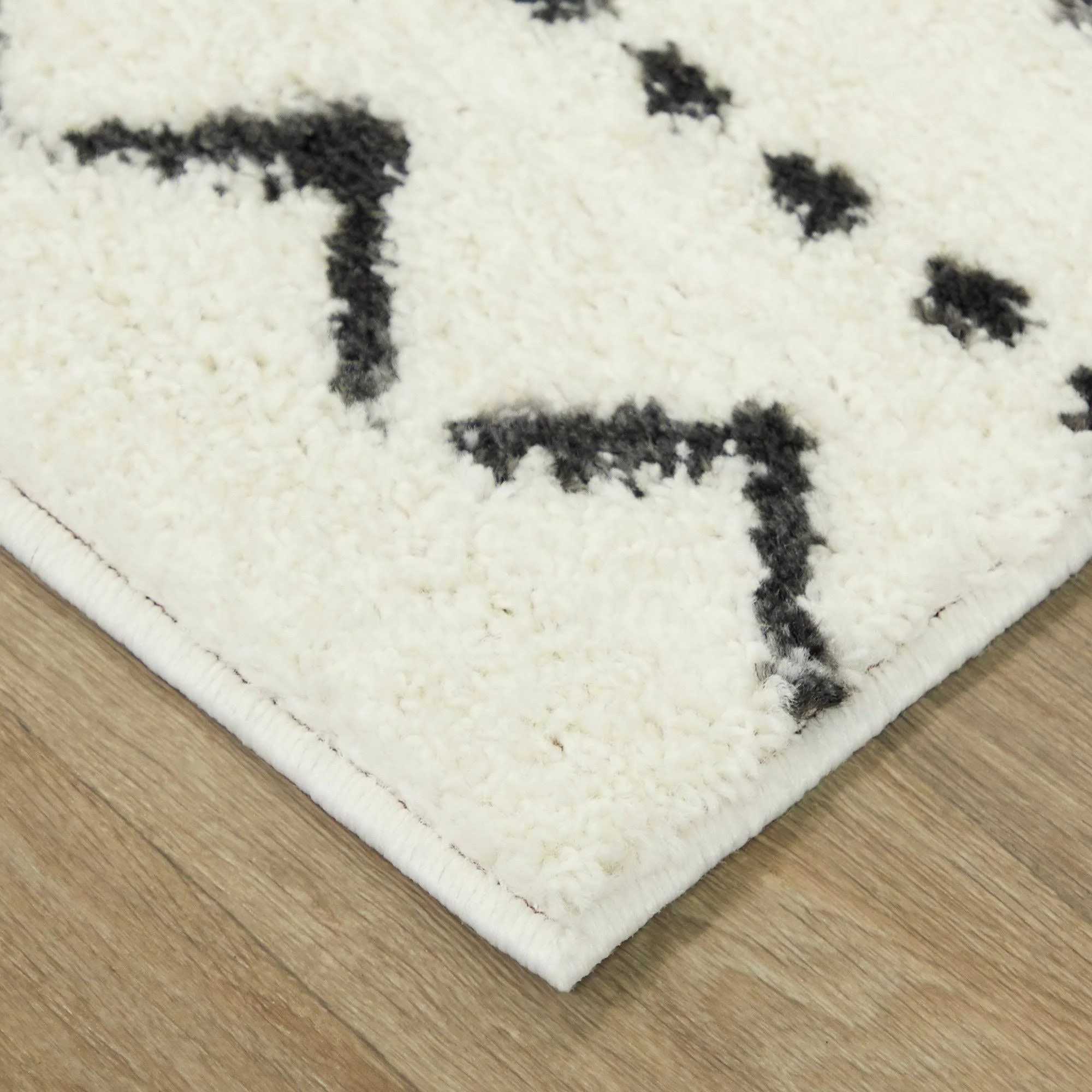 Adebayo Tribal Indoor Area Rug - 6&7x22 x 9& - Cream