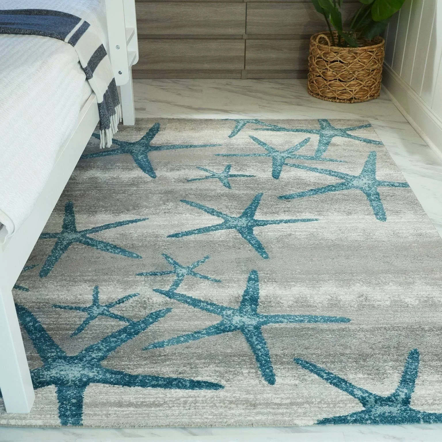 Balta Indoor Grey Martin Coastal Starfish Area Rug, 5&3x22 x 7&