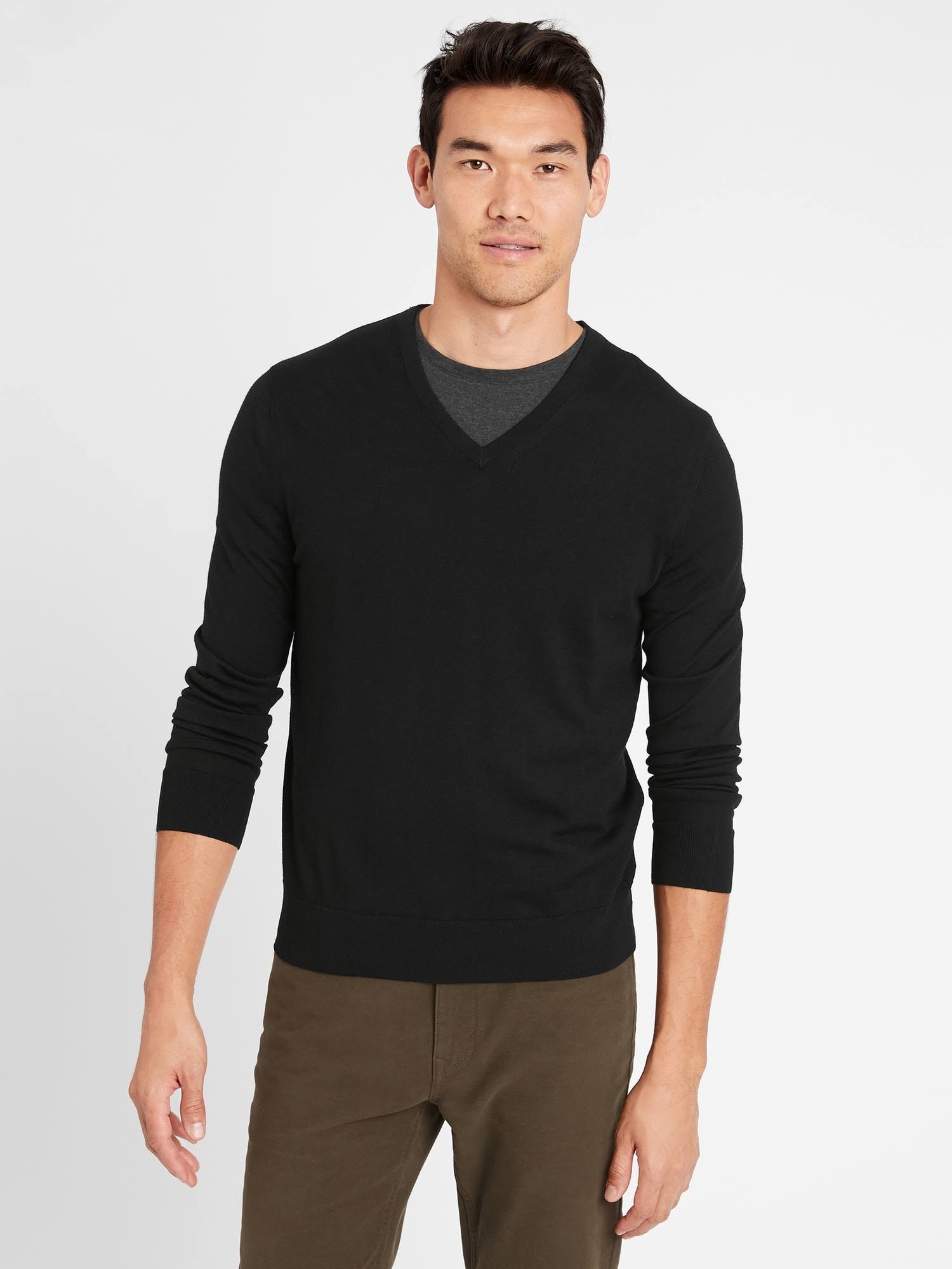 Banana Republic Men's Merino V-Neck Sweater in Responsible Wool Black Tall Size L
