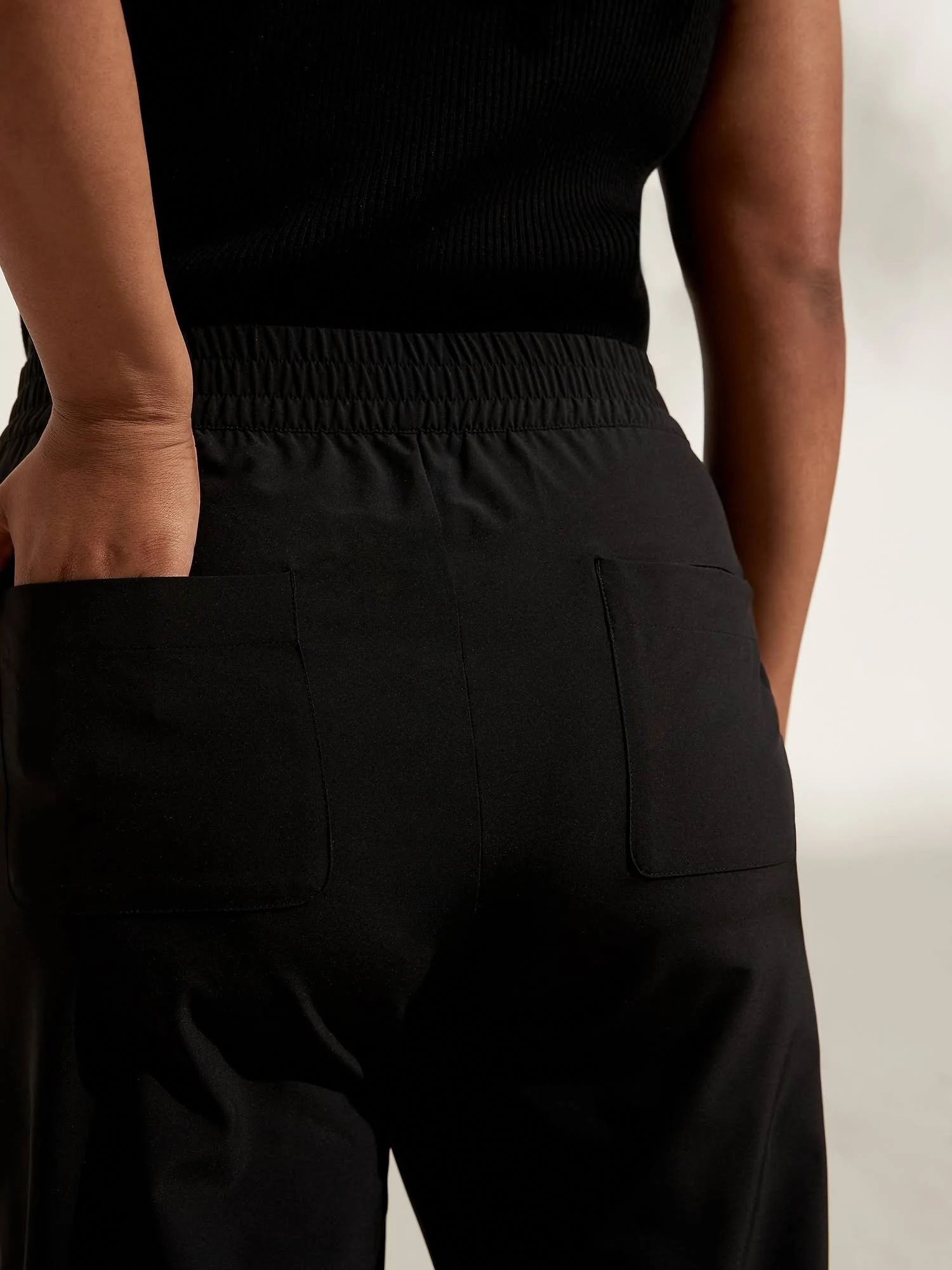 Banana Republic Women's Flyweight Jogger Black Size XL