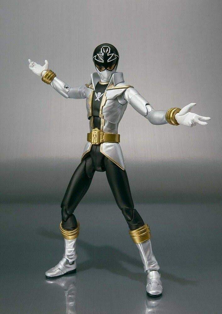 S. H. Figuarts Gokai Silver ? Kaizoku Sentai Gokaiger ?