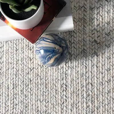 Moser Hand Braided Ivory Rug Wade Logan Rug Size: Round 10&