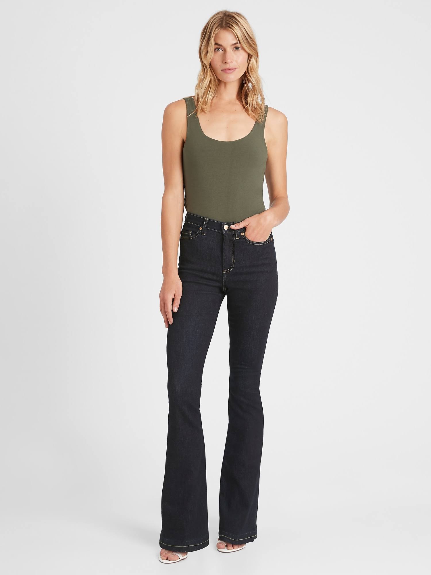 Banana Republic Women's High-Rise Flare Jean Rinse Size 28 Regular