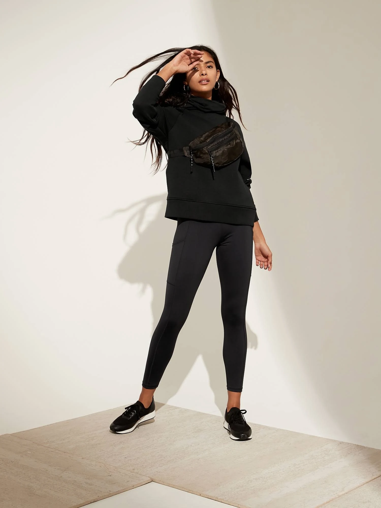 Banana Republic Women's on The Go 7/8 Legging Black Size M