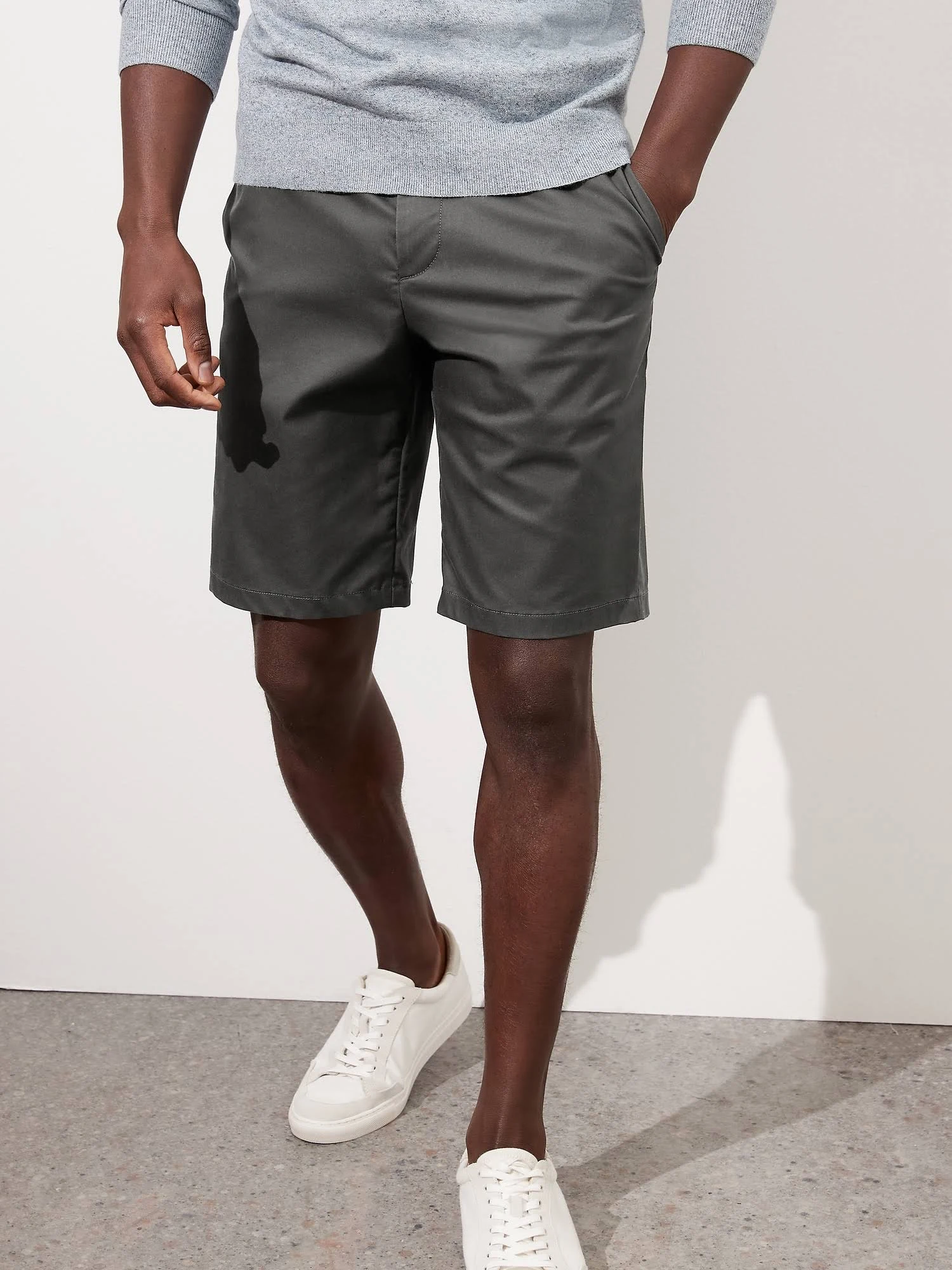 Banana Republic Men's 11x22 Core Temp Short Iron Size 28W