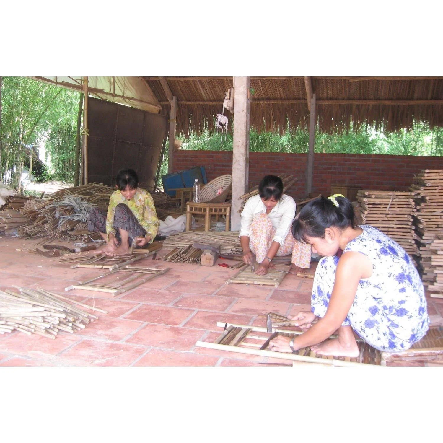 Bamboo54 Handmade Bamboo 4-Tier Folding Bookcase (Vietnam)