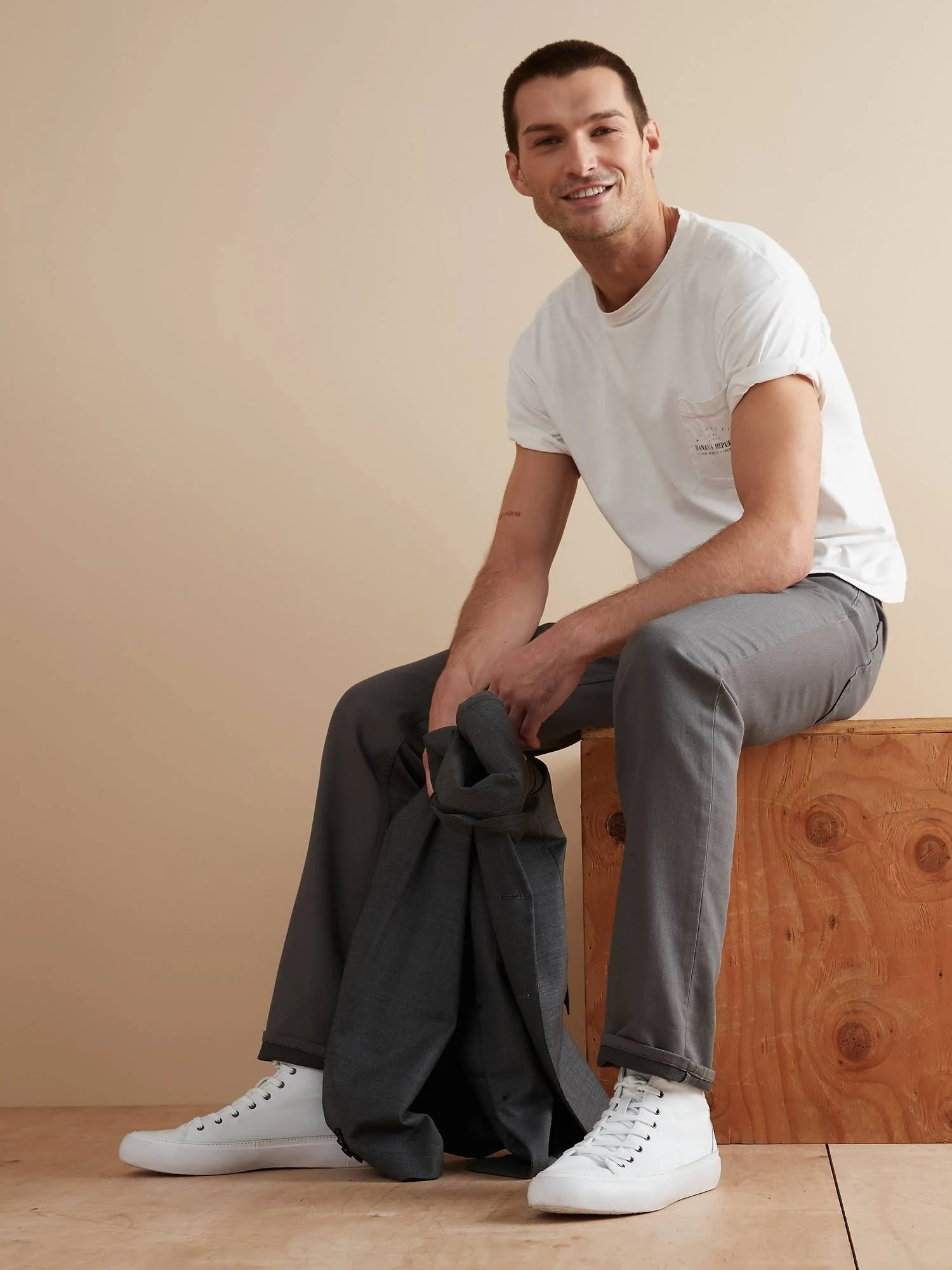 Banana Republic Men's Slim Heathered Traveler Pant Smoke Gray Size 35W 32L