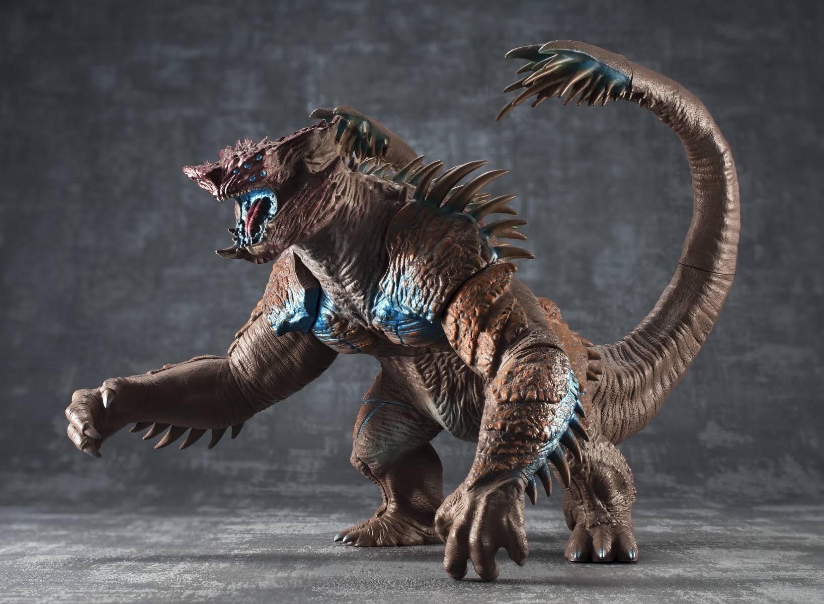 Pacific Rim Uprising: Shrikethorn Sofvi Spirits Action Figure