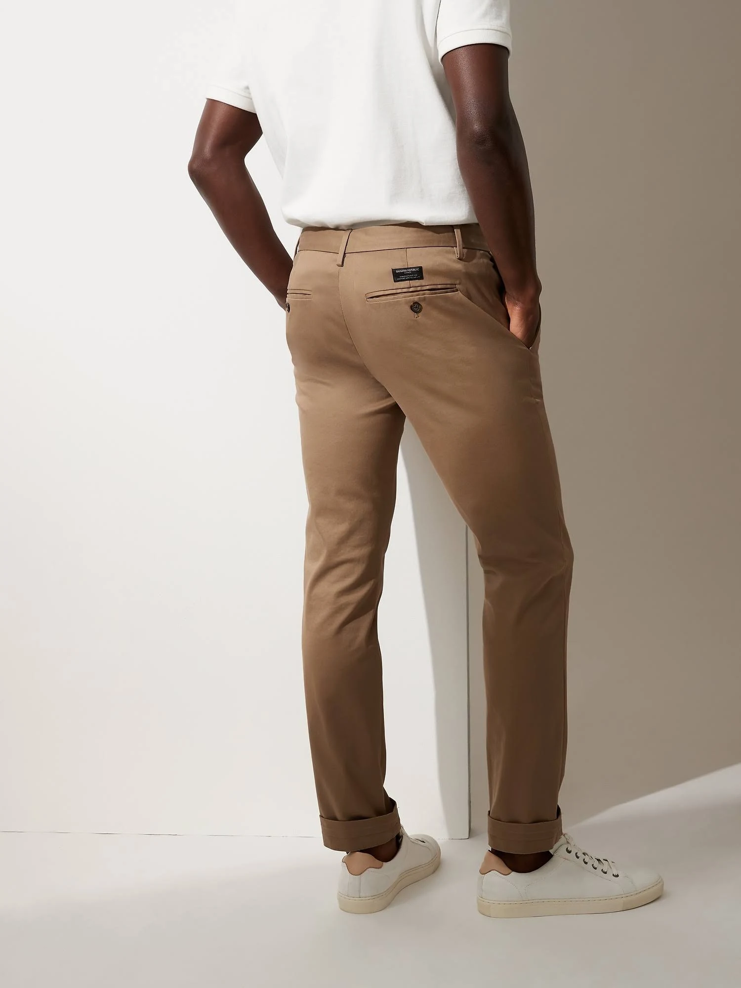 Banana Republic Men's Fulton Skinny Rapid Movement Chino Pant Airforce Khaki Tall Size 38W 36L