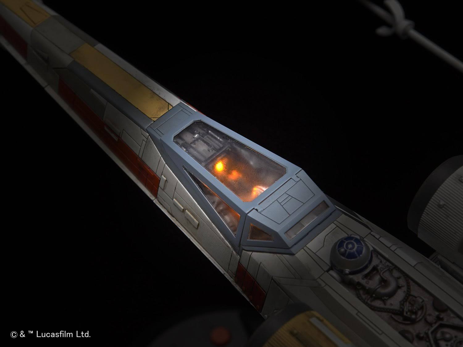 Bandai Star Wars X-Wing Starfighter Moving Edition 1/48 Scale Plastic Model