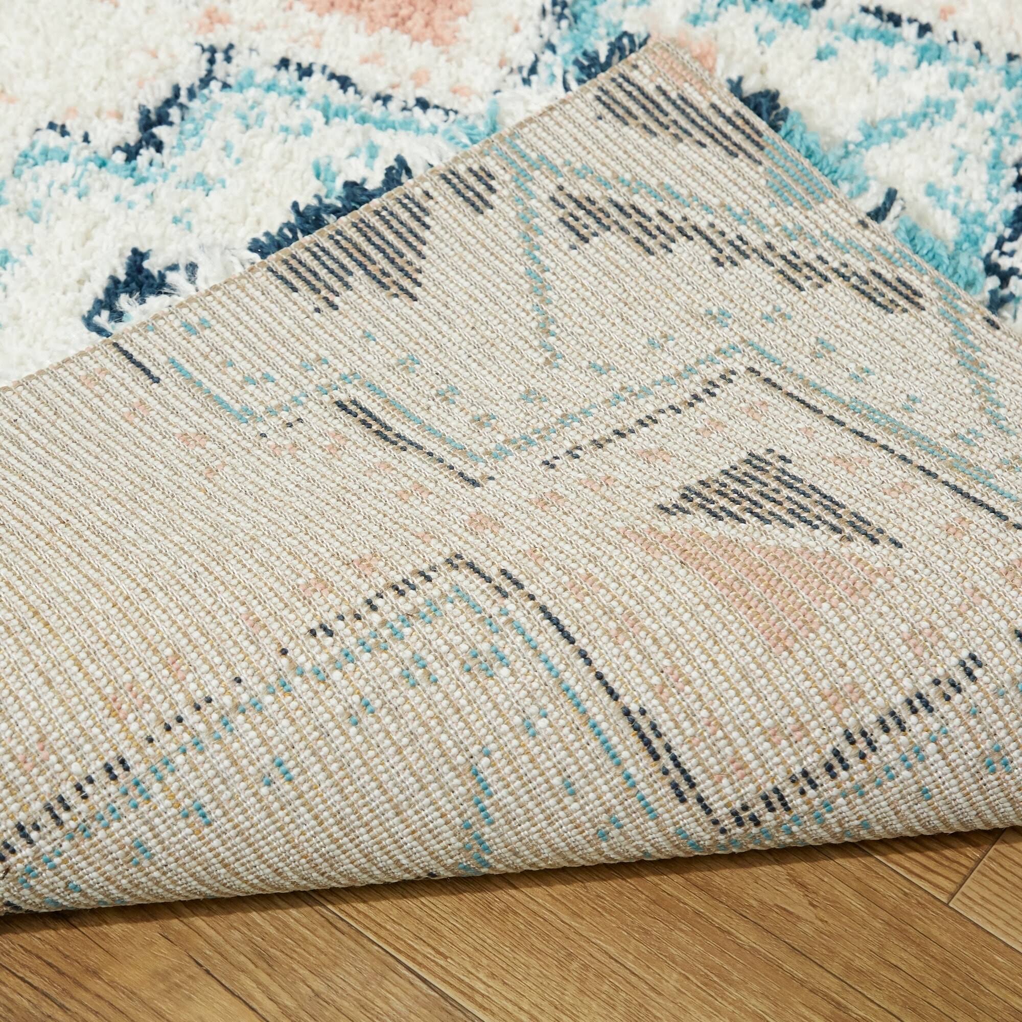 Amaru Geometric Shag Area Rug - 2&7x22 x 7& Runner - White