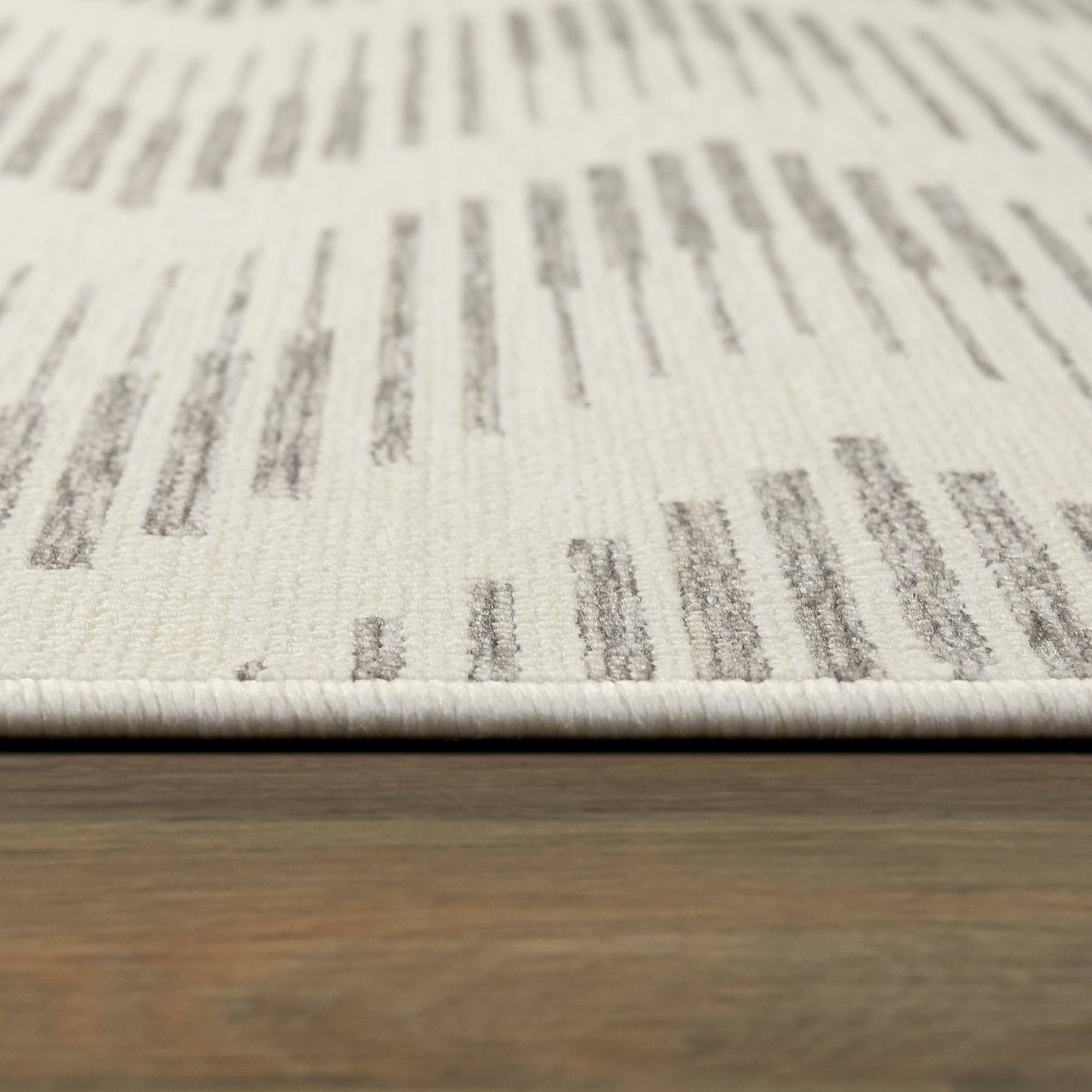 BALTA Coville Beige 5 ft. x 7 ft. Chevron Indoor/Outdoor Area Rug