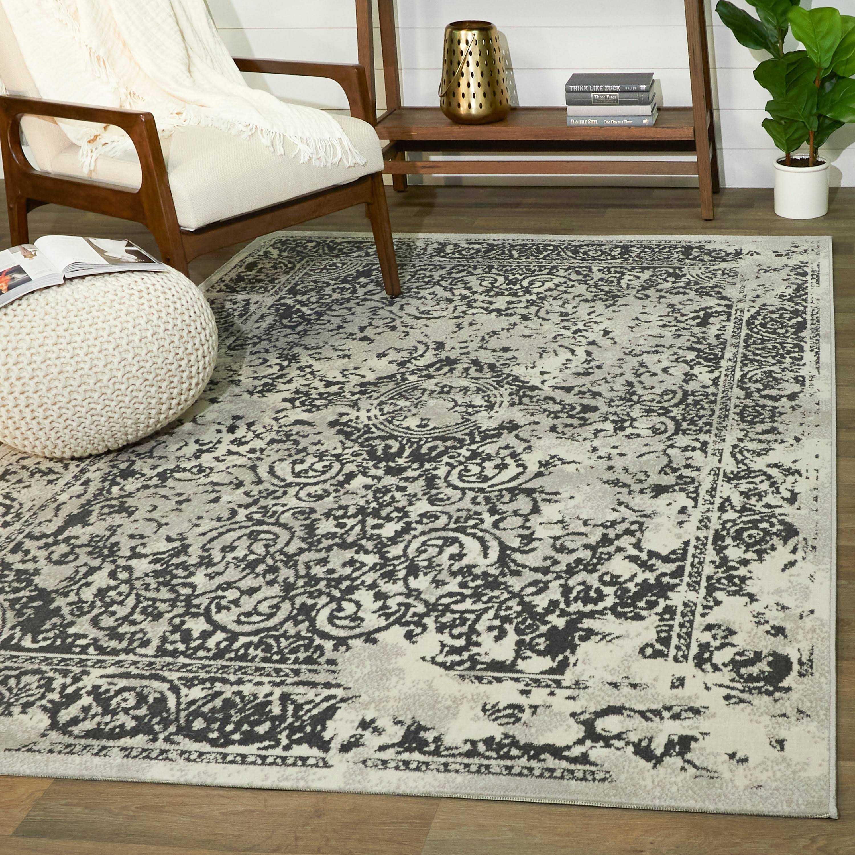 Inaya Oriental Indoor/Outdoor Area Rug - 7&10x22 x 10& - Black