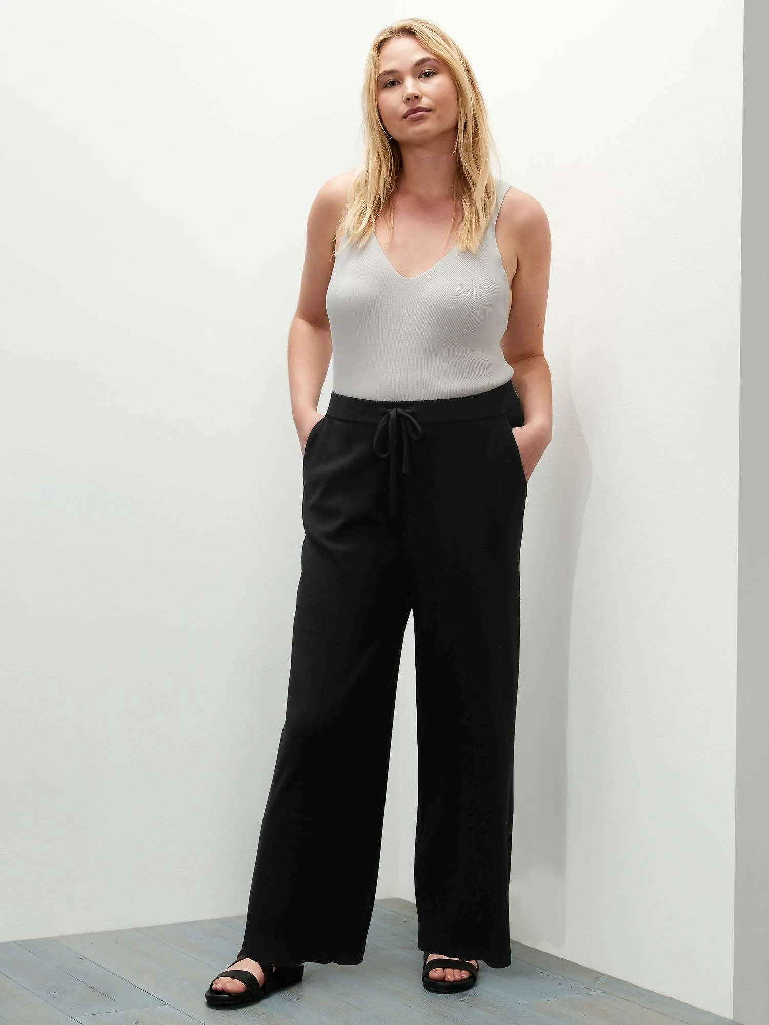 Banana Republic Women's Wide-Leg Sweater Pant Black Size XL