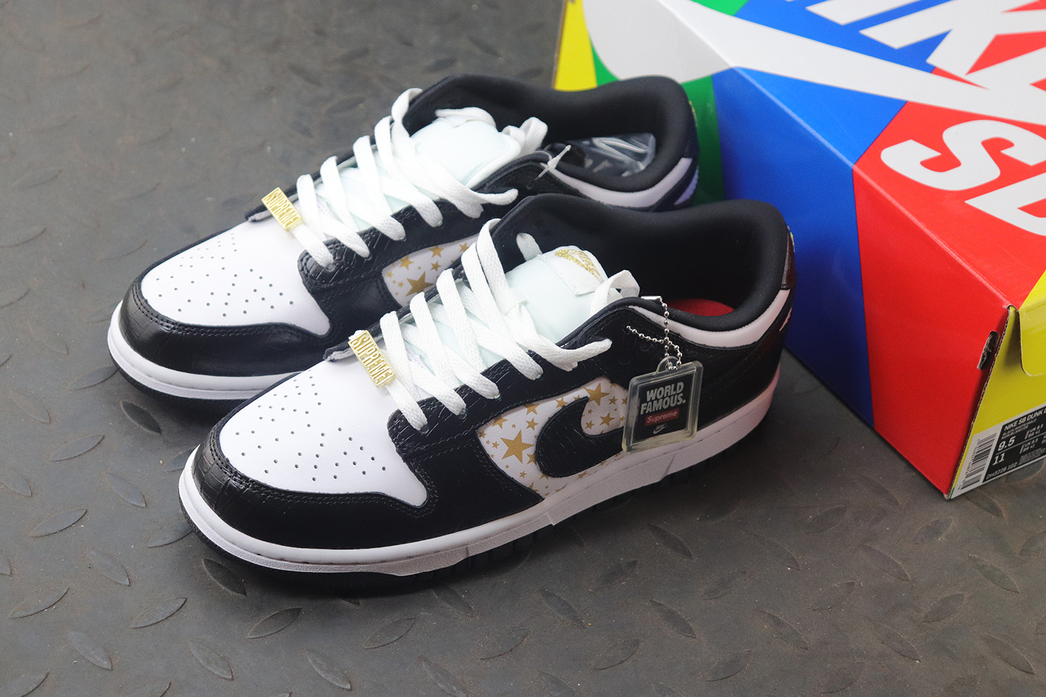 Supreme Nike SB Dunk Low White Black