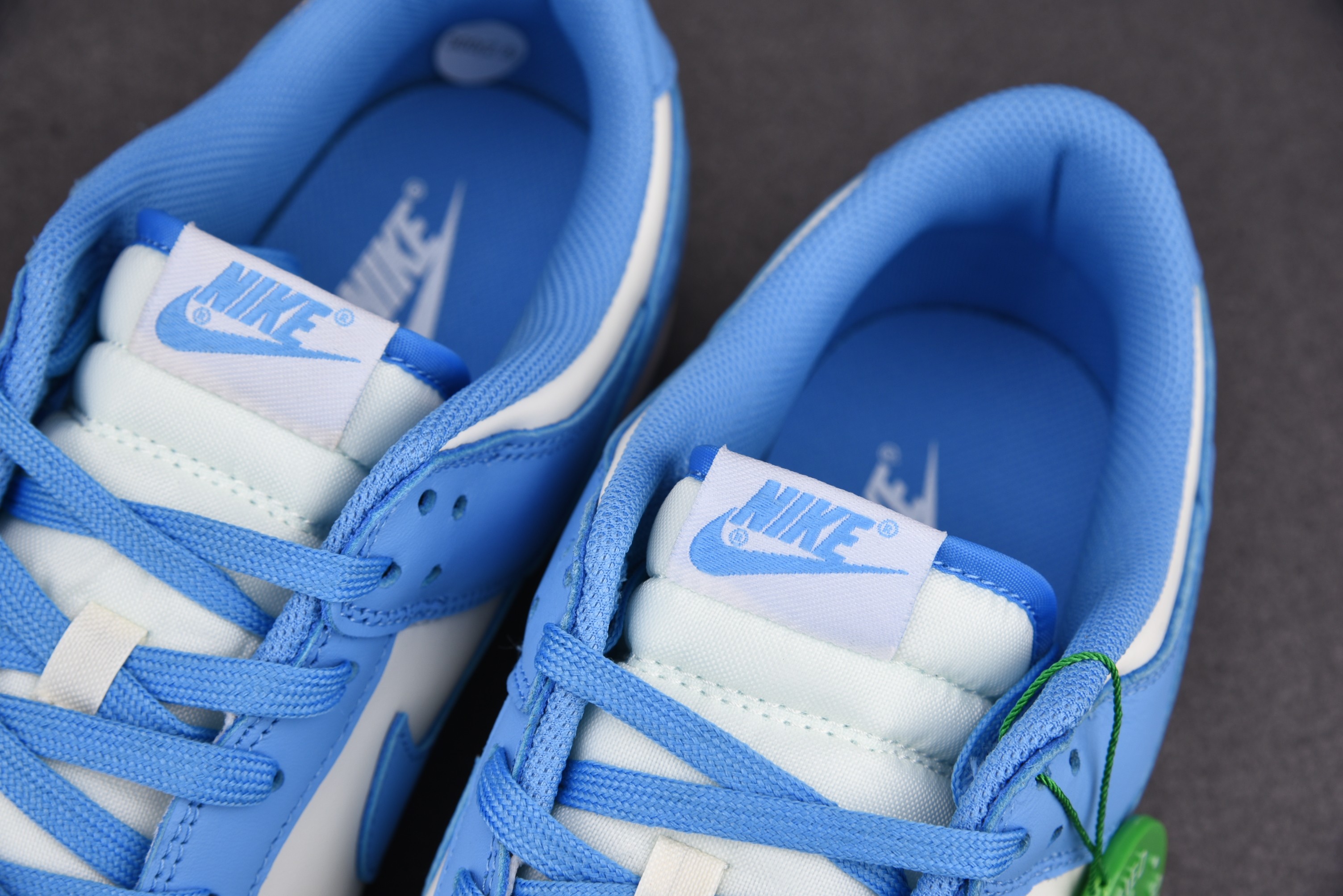 Nike Dunk Low UNC (2021)