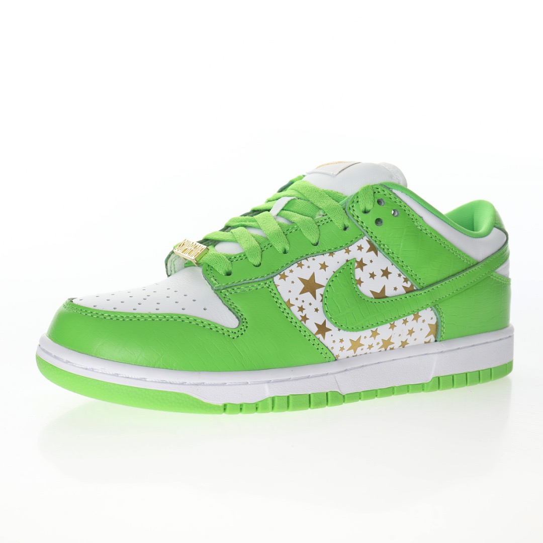 Nike SB Dunk Low Supreme Stars Mean Green