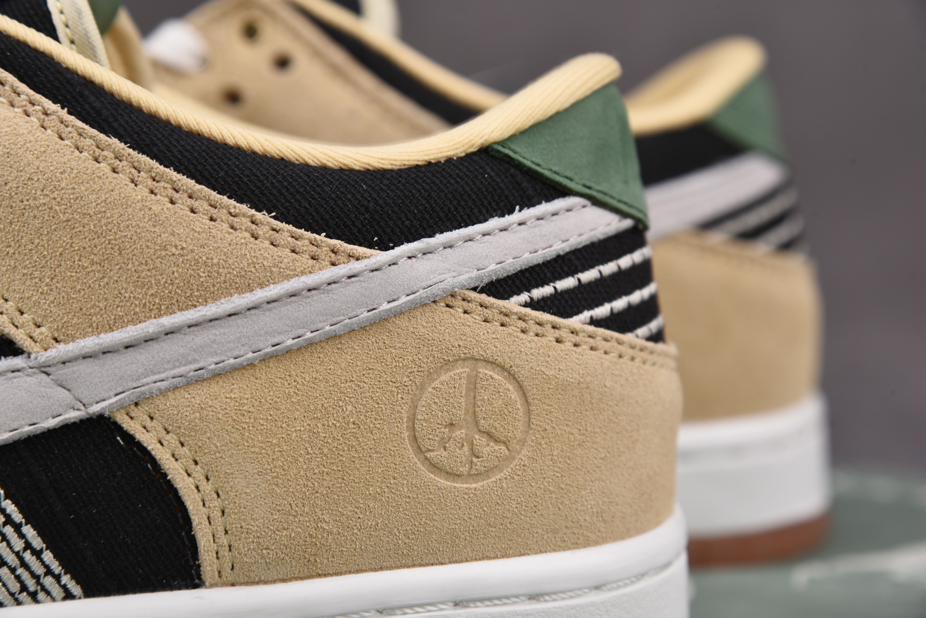 Nike Dunk Low Rooted in Peace