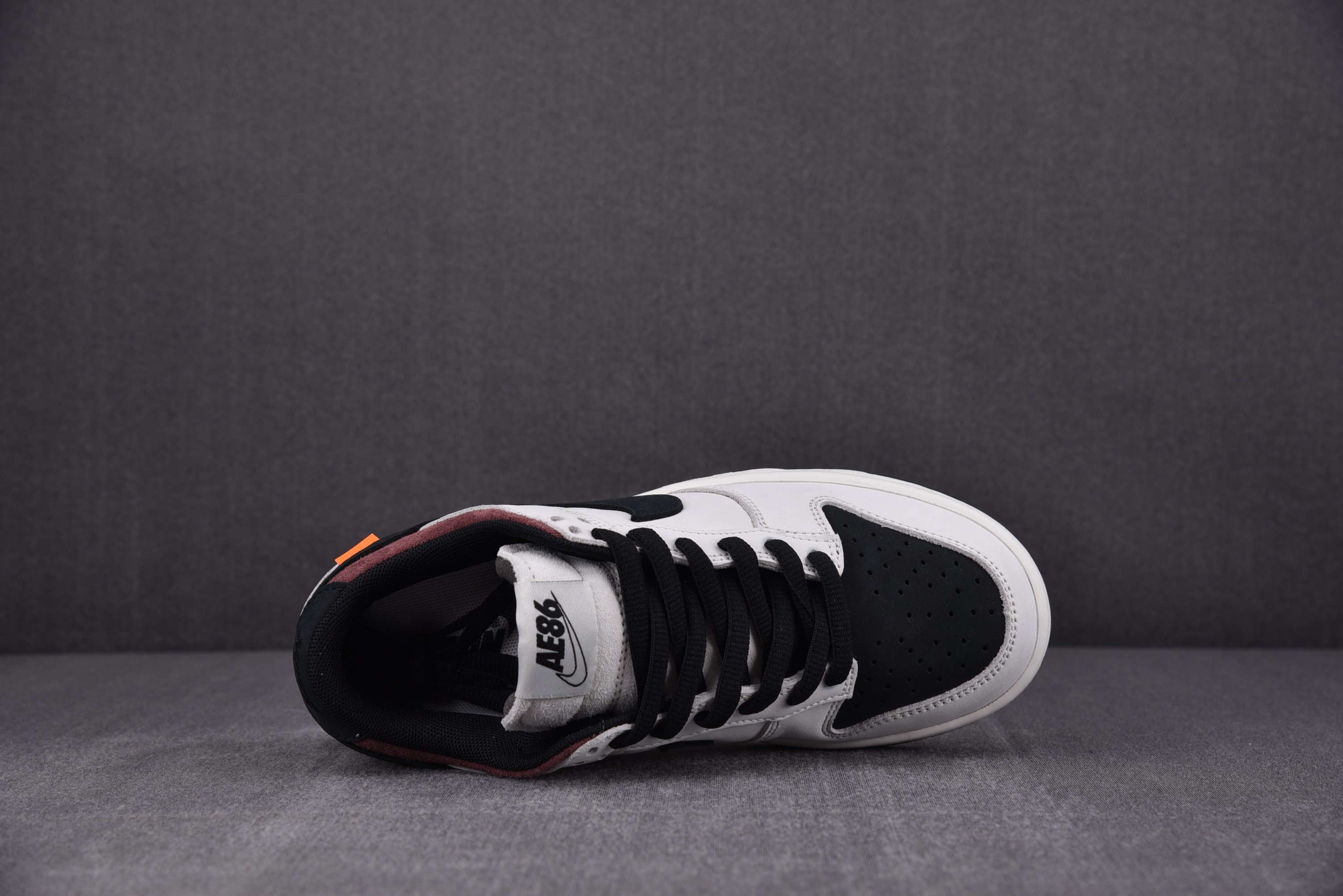 Nike SB Dunk Low INITIAL D/Toyota AE86