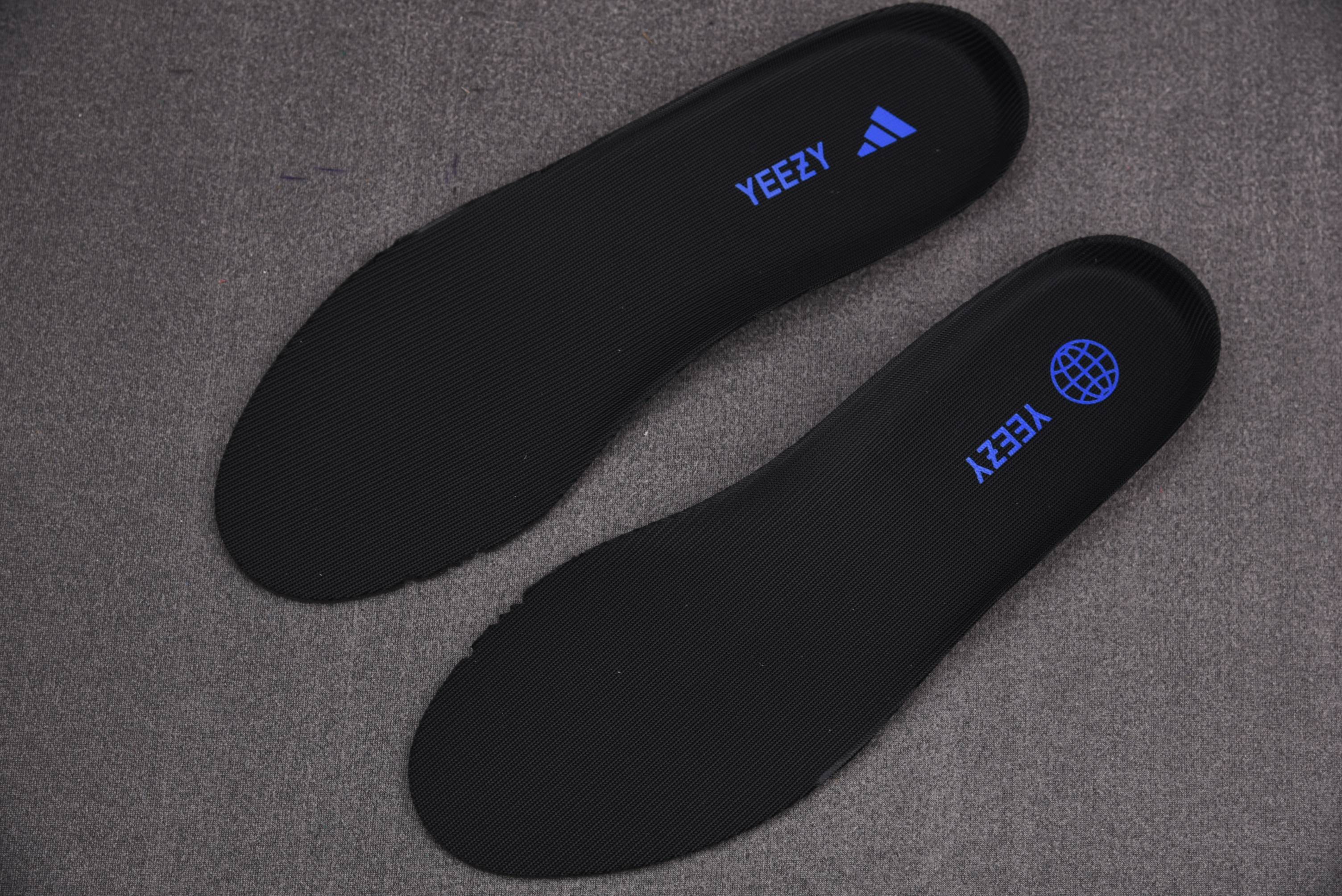 adidas Yeezy Boost 350 V2 Dazzling Blue