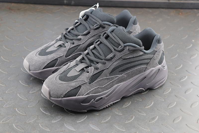 Adidas Yeezy Boost 700 V2 Vanta