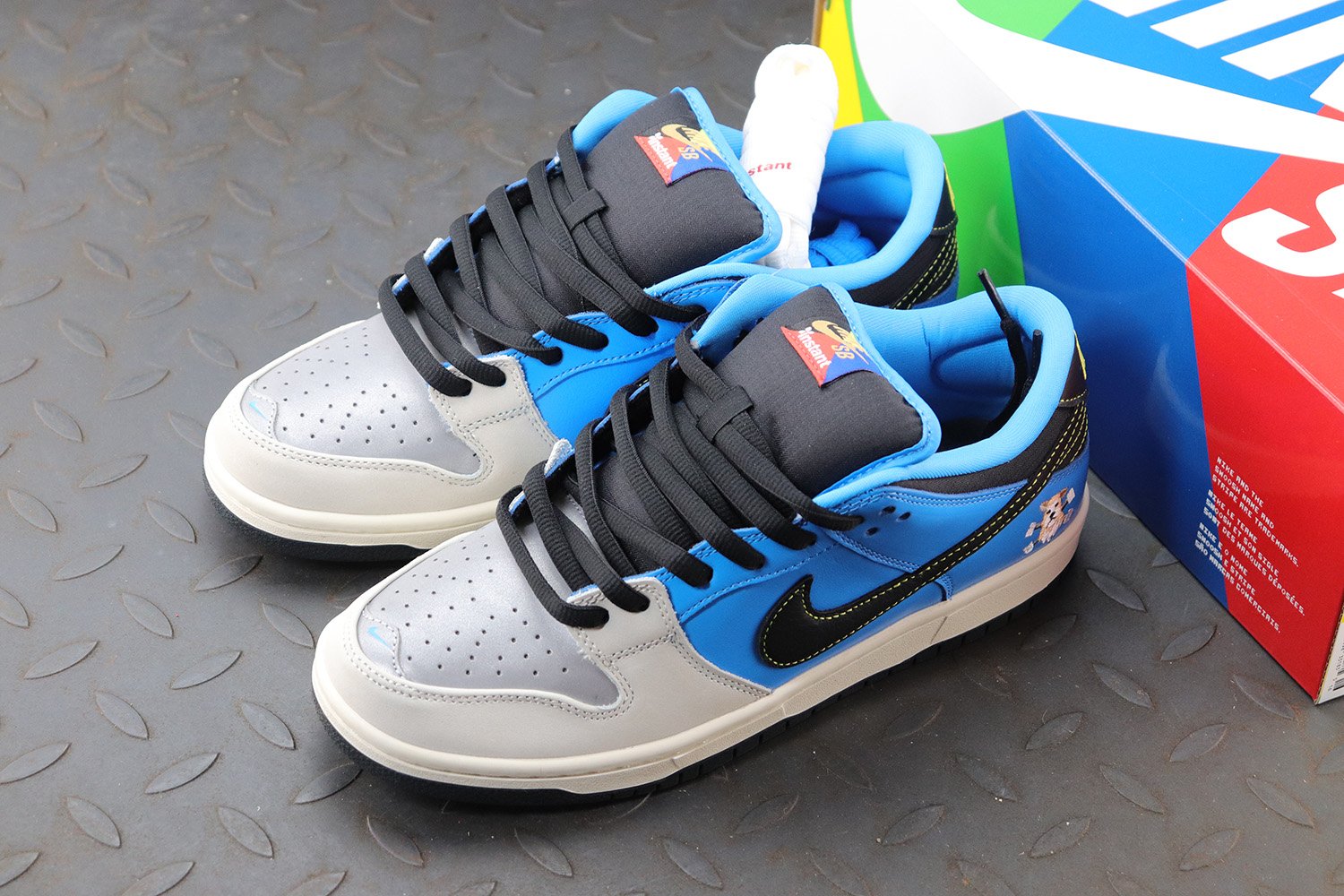 Instant Skateboards x Nike SB Dunk Low