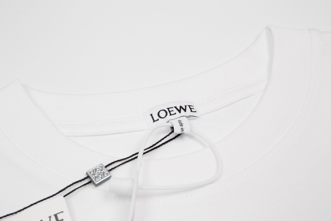 Loew SS23 new series pocket three-dimensional embroidery short-sleeved T-shirt White 6.14