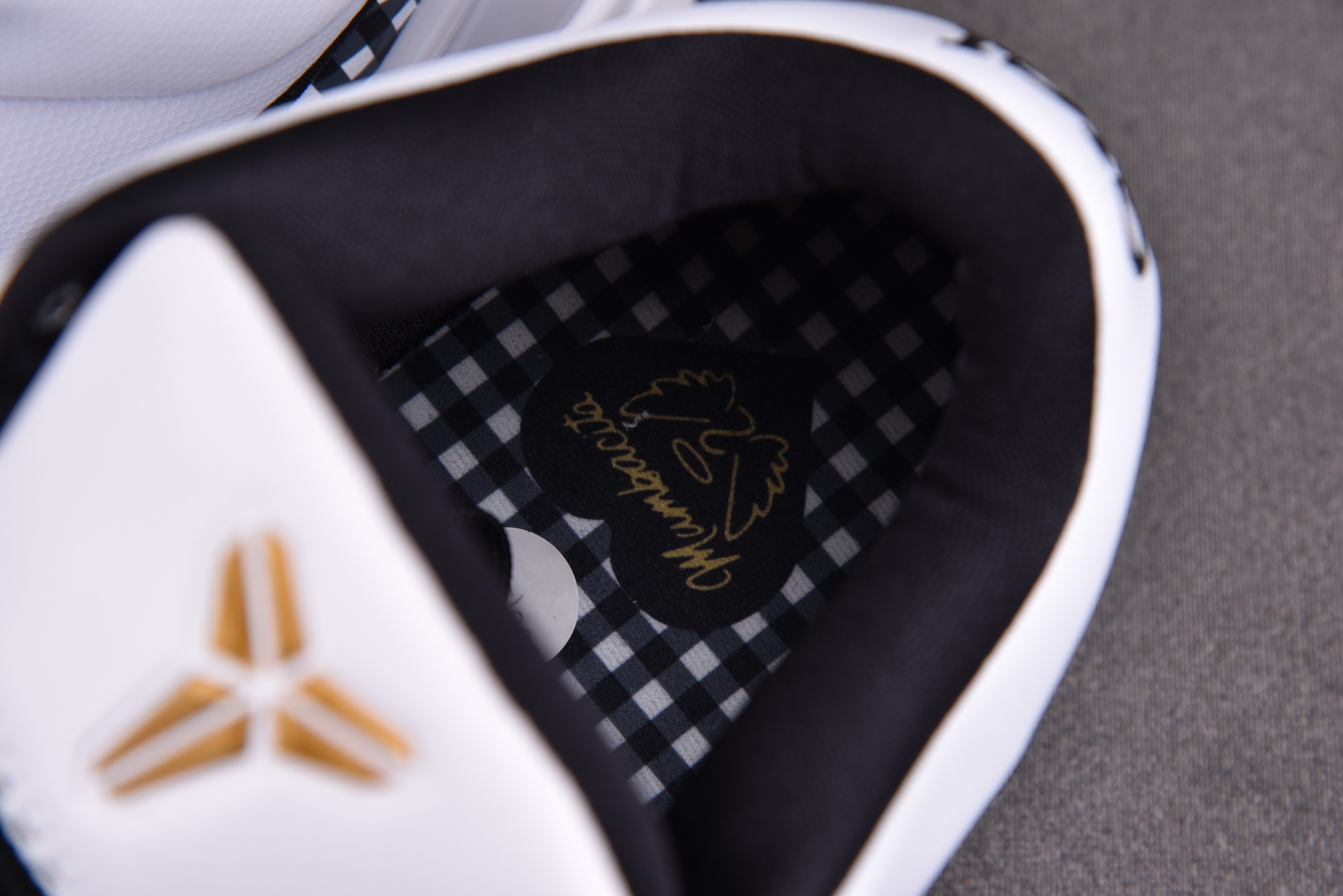 Nike Kobe 4 Protro Mambacita Gigi