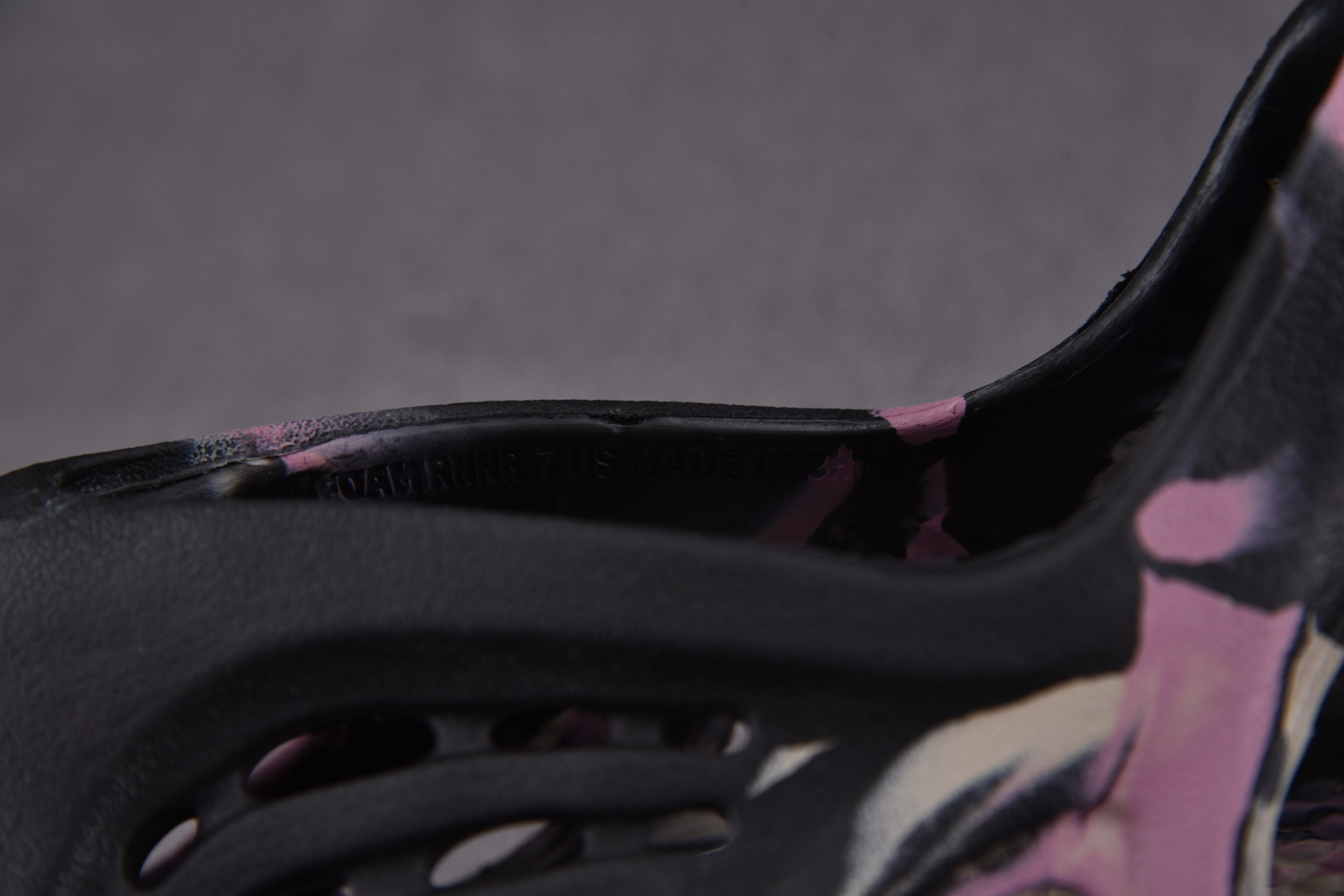 adidas Yeezy Foam RNR MX Carbon