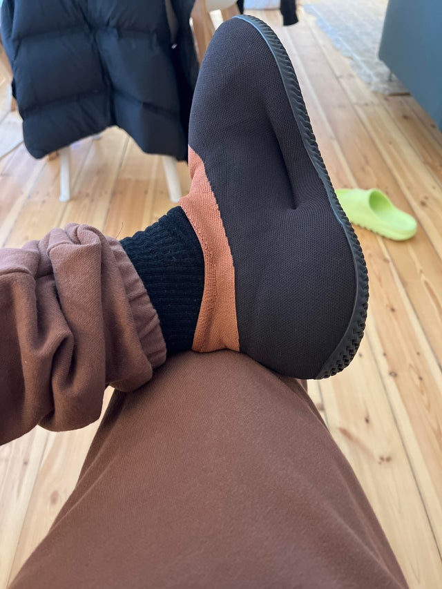 adidas Yeezy Knit RNR Stone Carbon