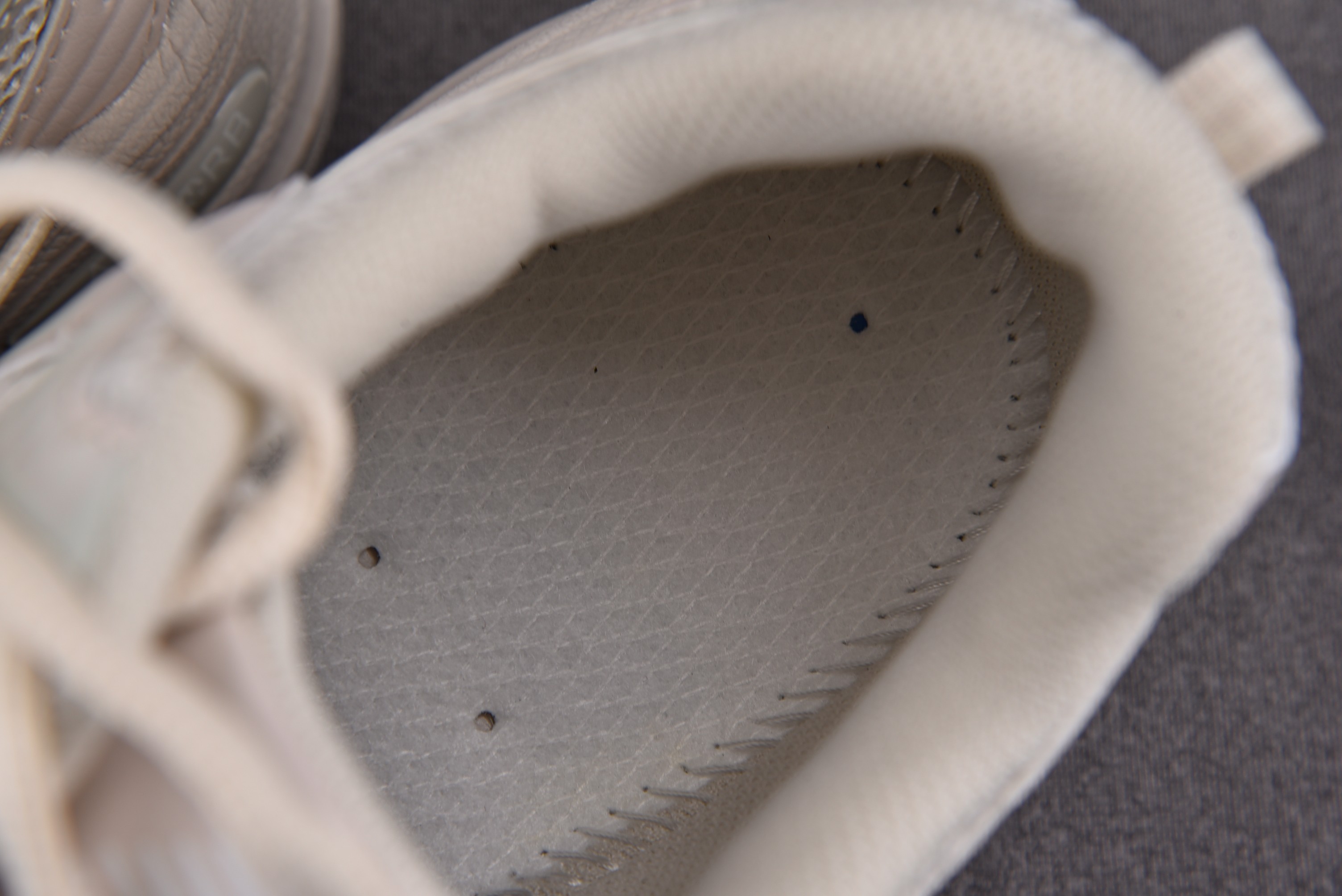 New Balance 530 Light Cream