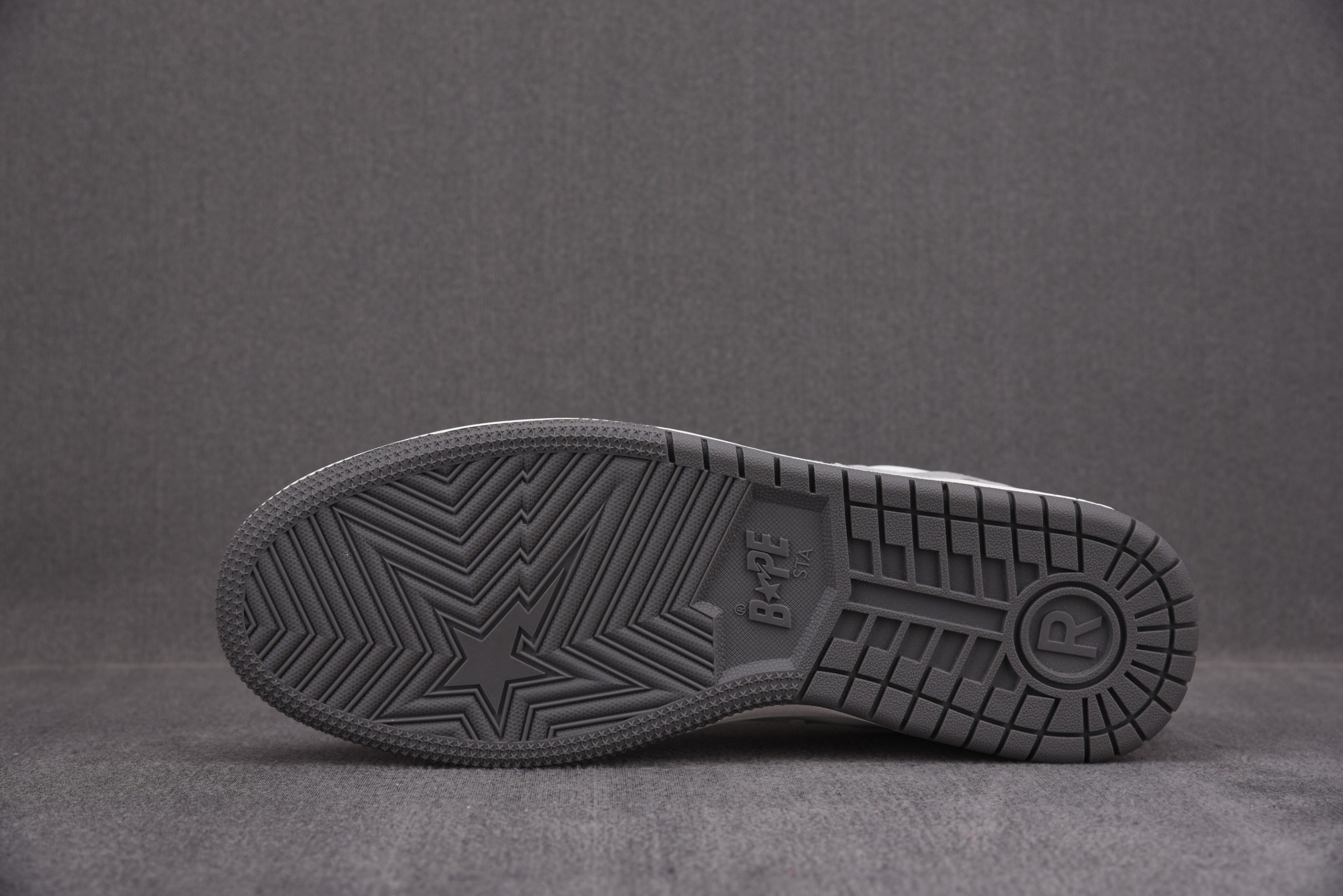 A BATHING APE BAPE SK8 STA Light Grey Cream