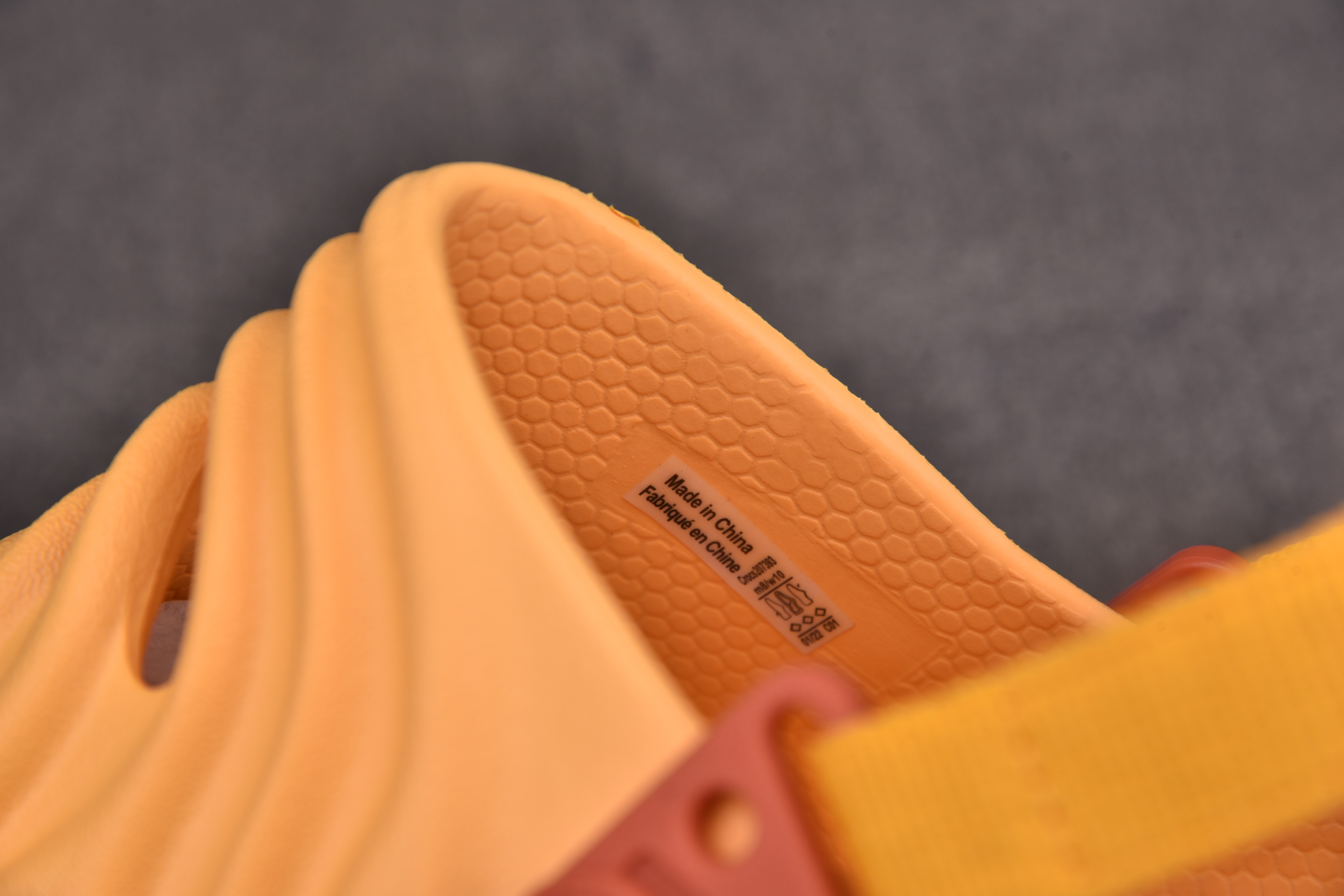 Salehe Bembury x Crocs Pollex Clog Light Gold