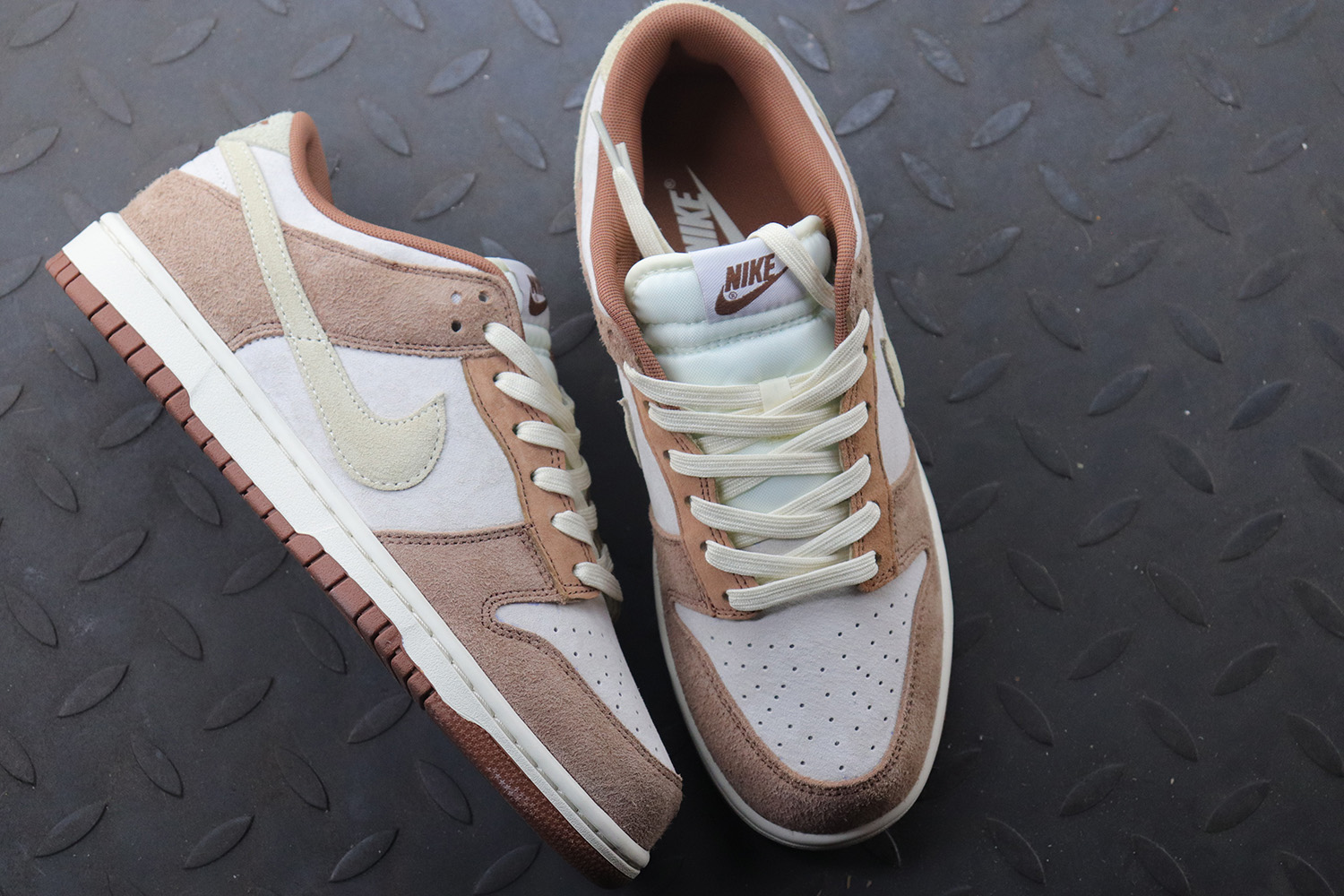 Nike Dunk Low Medium Curry