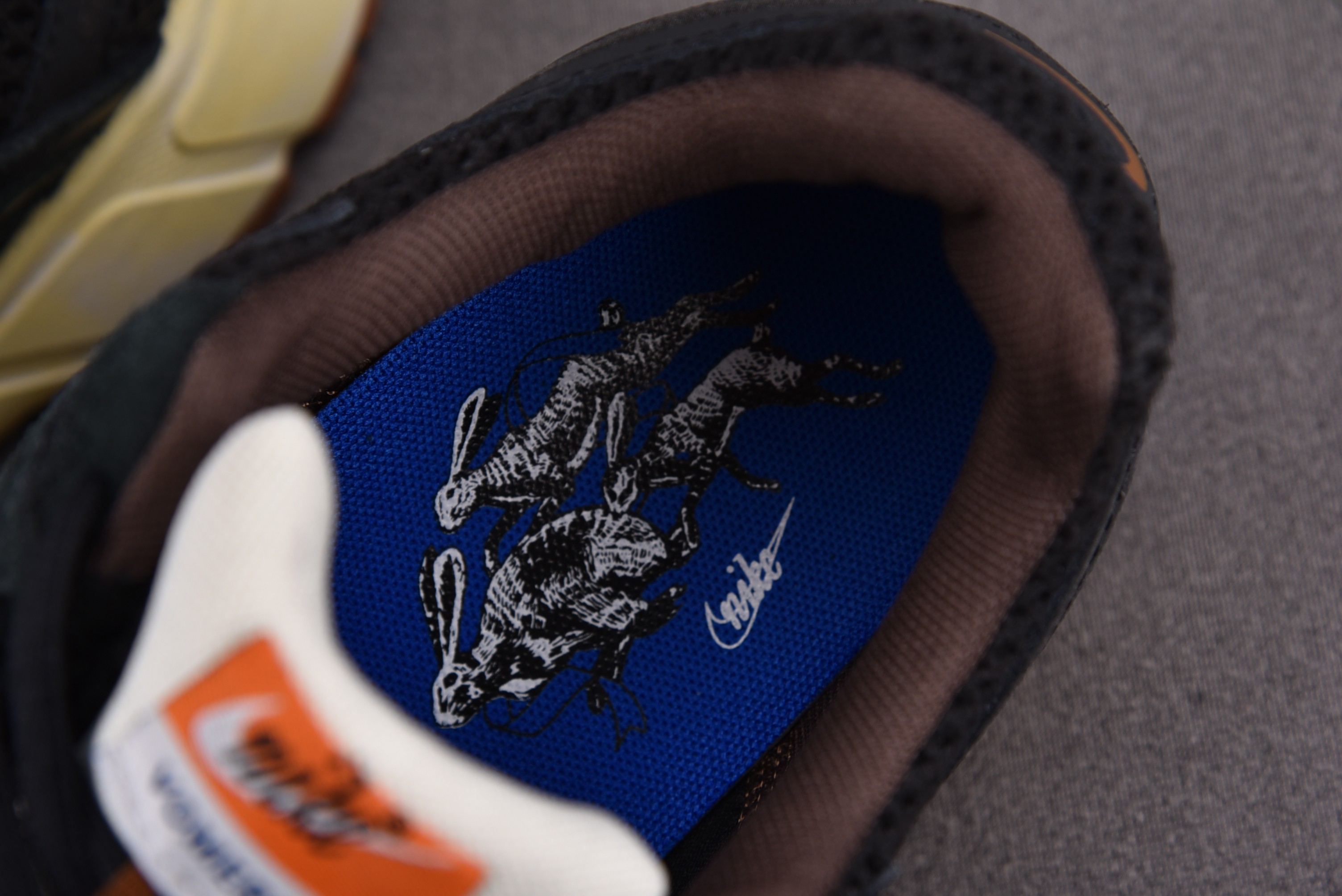 Nike Zoom Vomero 5 Black Sesame