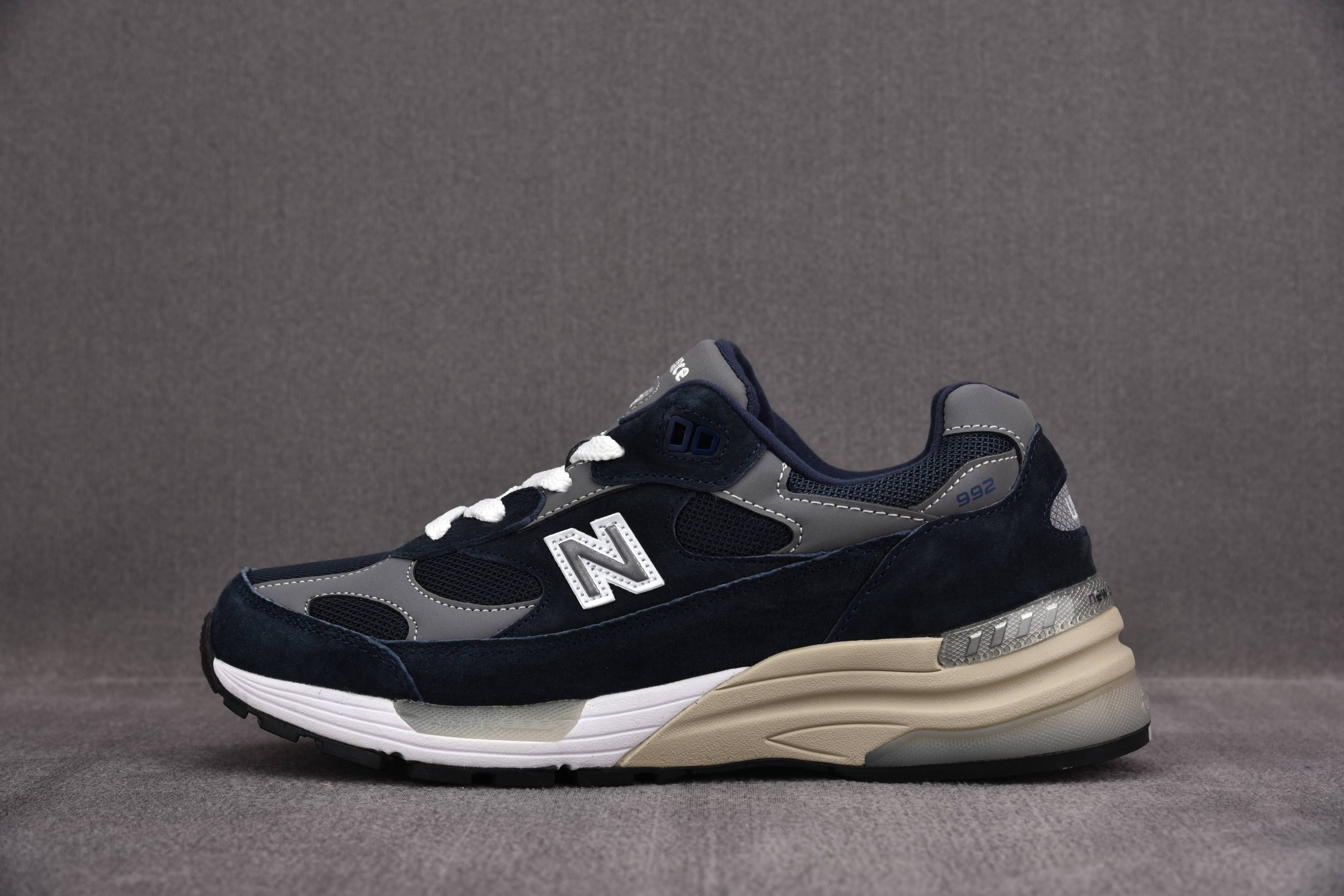 New Balance 992 Navy Grey
